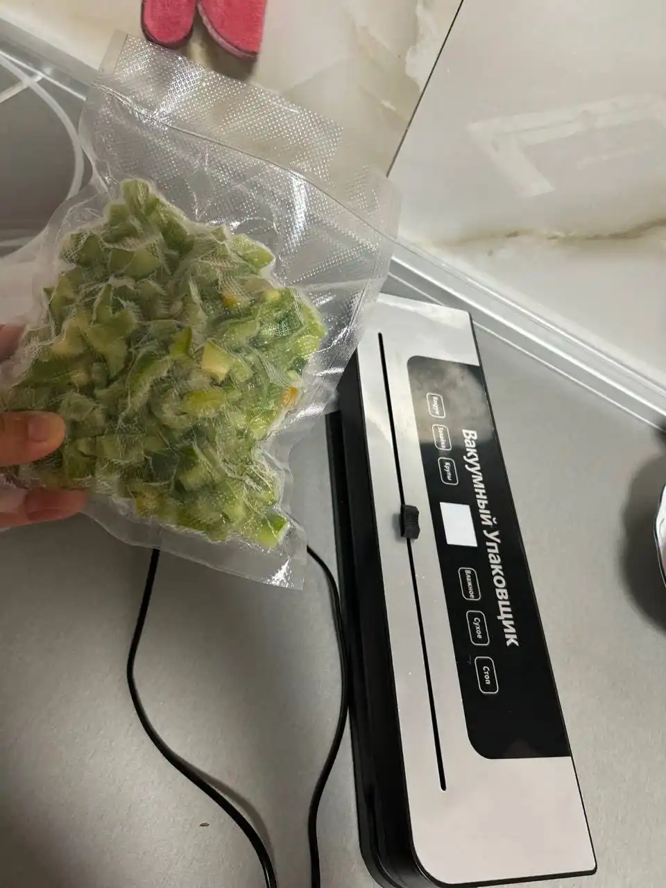 Вакуумные упаковщик, вакууматор для продуктов с пакетами