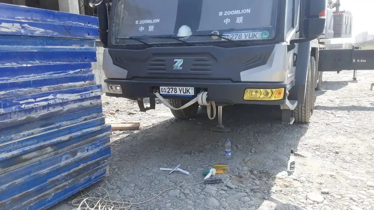 Turli ekranlar, avtomobil faralari va oynalari uchun rangli zirhlangan shaffof plyonkalar