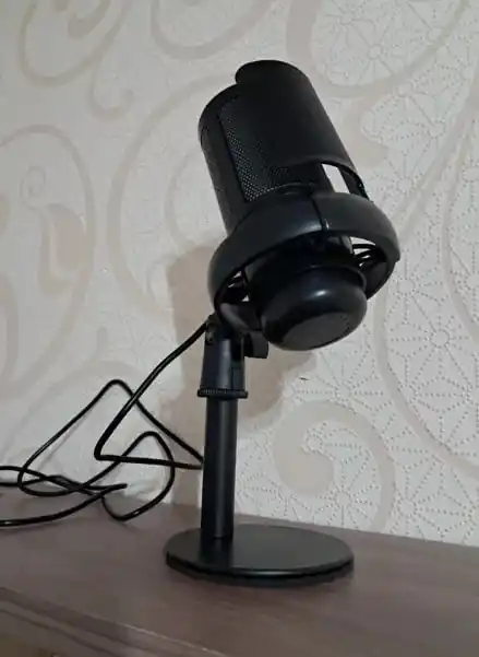 Микрофон для ПК студийный, игровой микрофон для компьютера с кронштейном и RGB