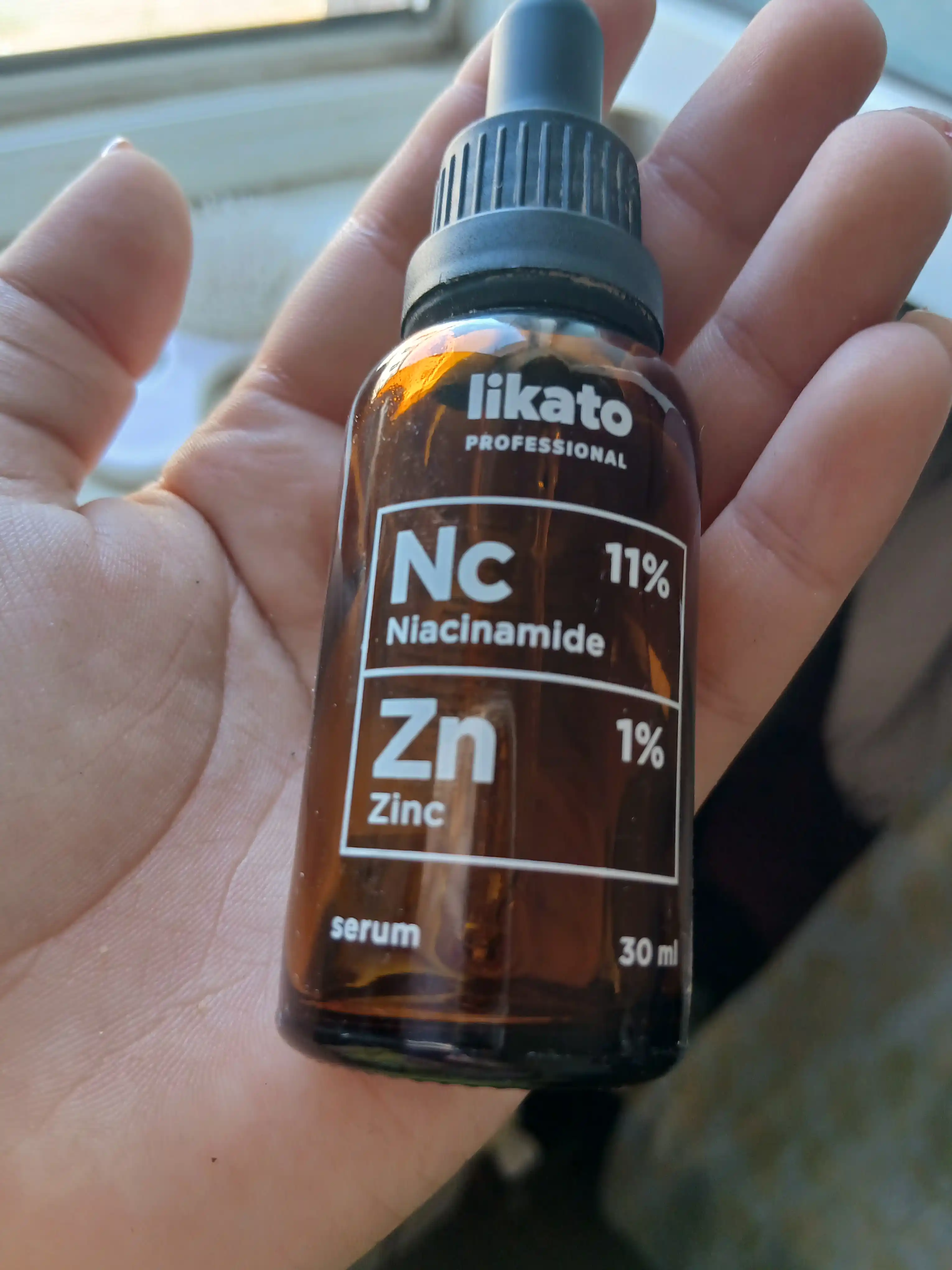 Likato yuz terisi uchun zardob, yoshartiruvchi, niatsinamid 11%, sink 1%, sarum, 30 ml