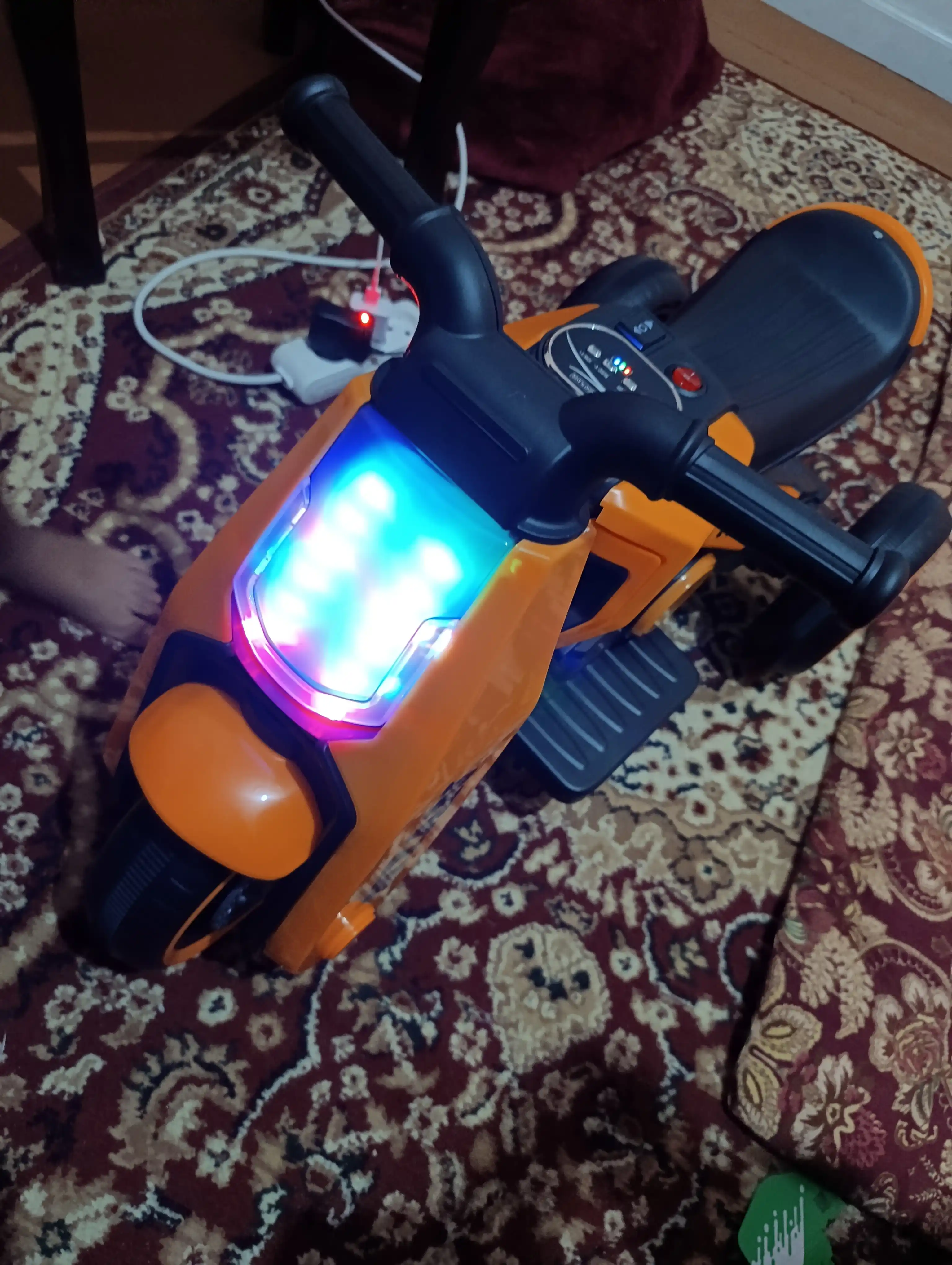 Детский электрический мотоцикл, от 1 до 7 лет, трёхколесный, с LED фарой и подсветкой