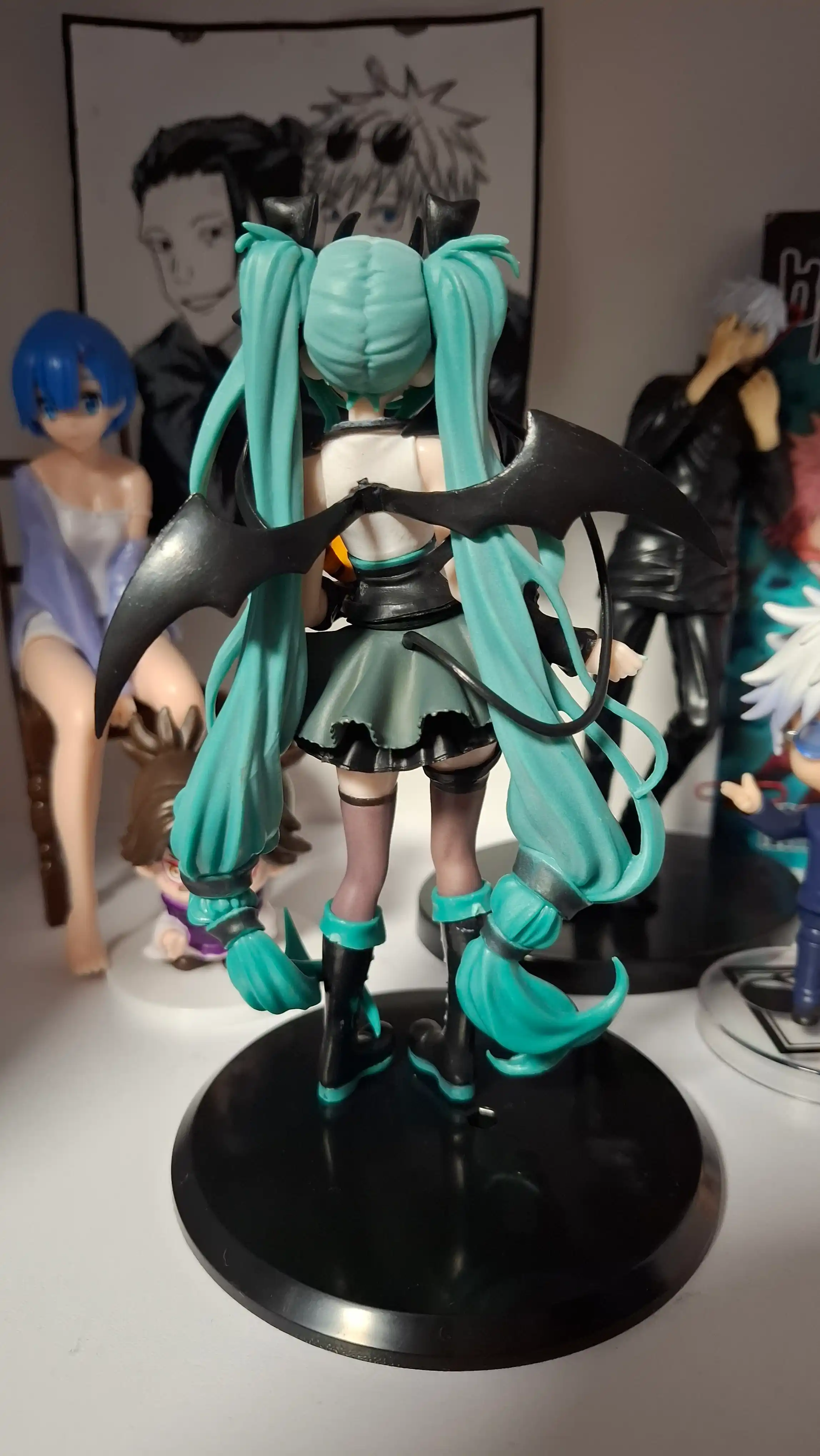 Anime figurka Hatsune Miku Little Devil – Premium koleksion bezak, PC Setup va xona dekori