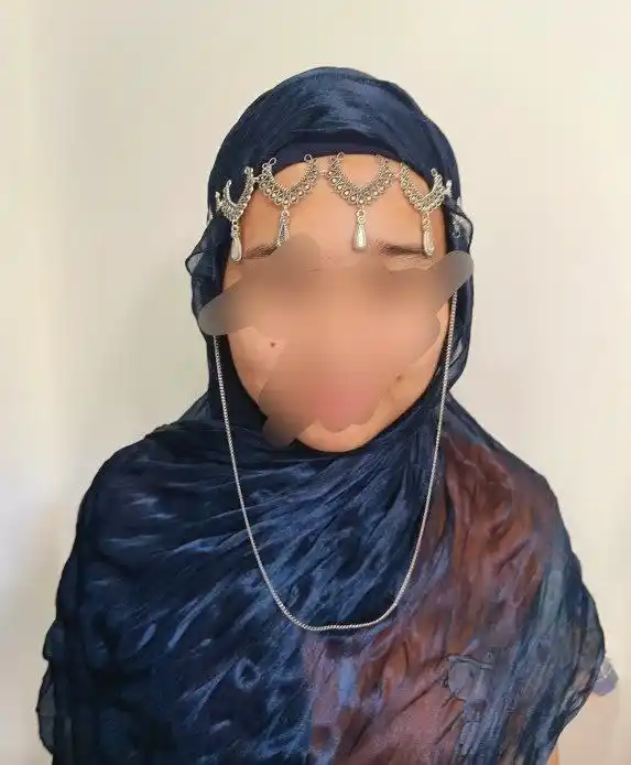 Ayollar uchun nafis peshona bezagi