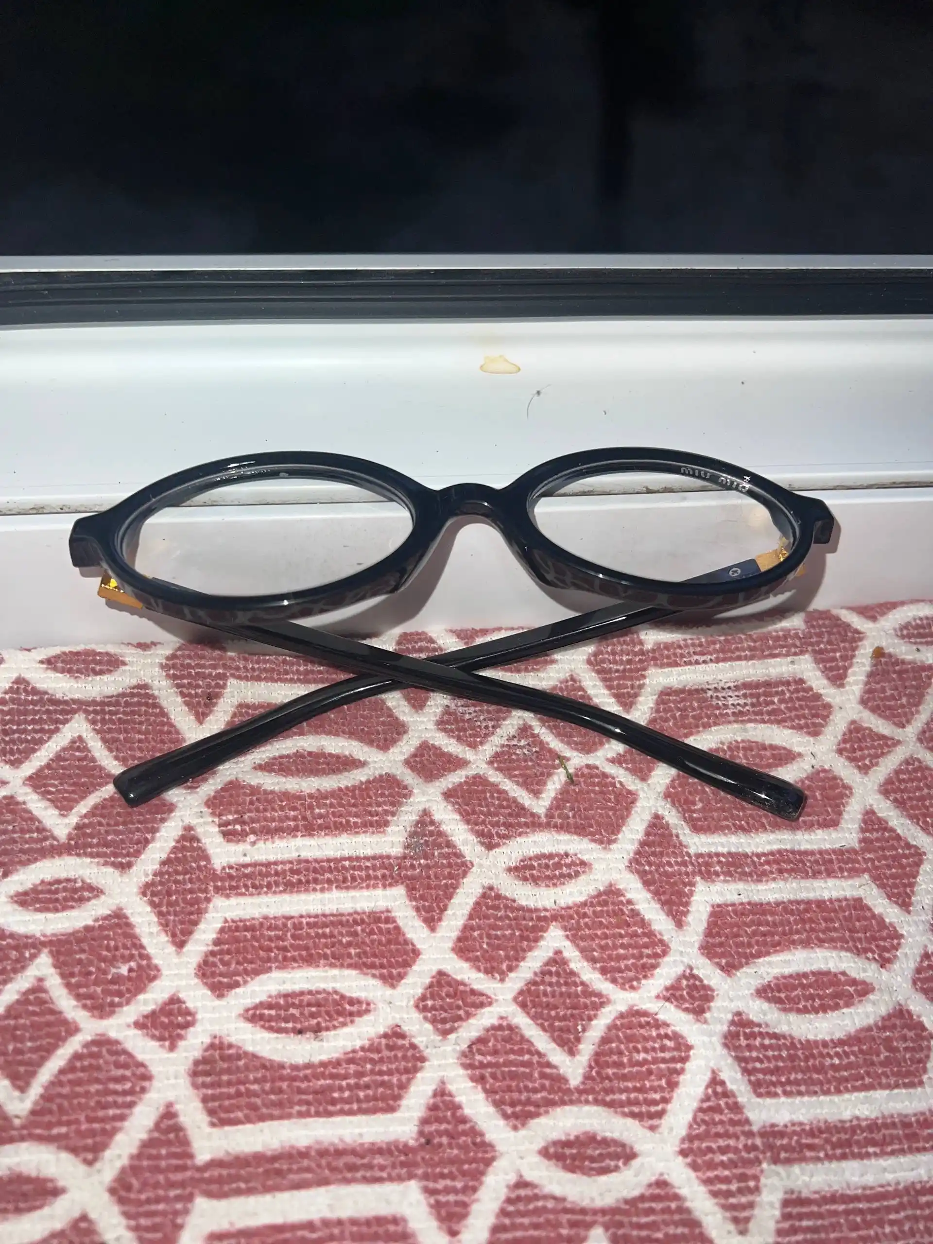 MIU MIU ayollar ko‘zoynagi, imijli