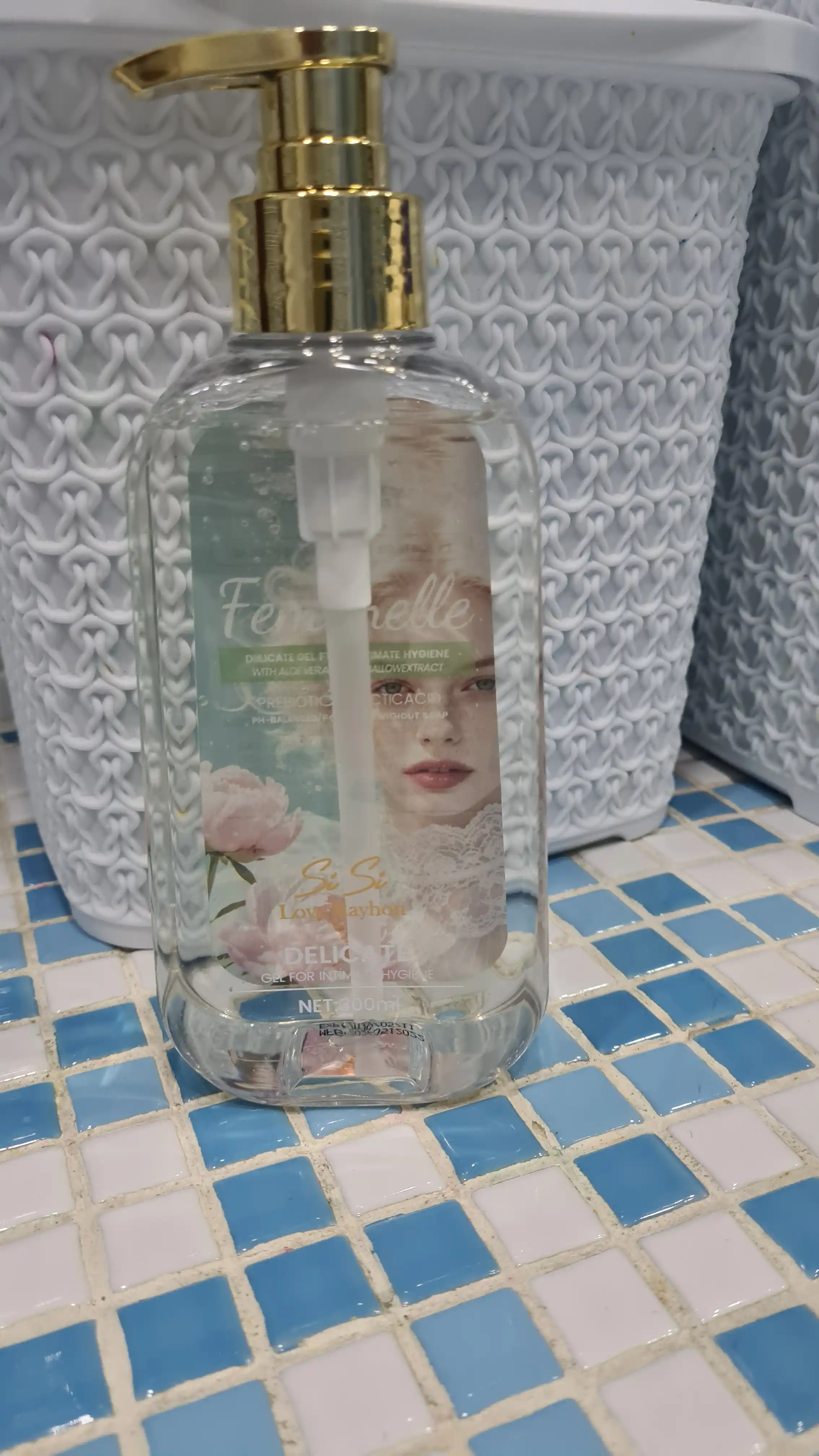 Love Rayhon Feminelle гель для интимной гигиены, 300 мл