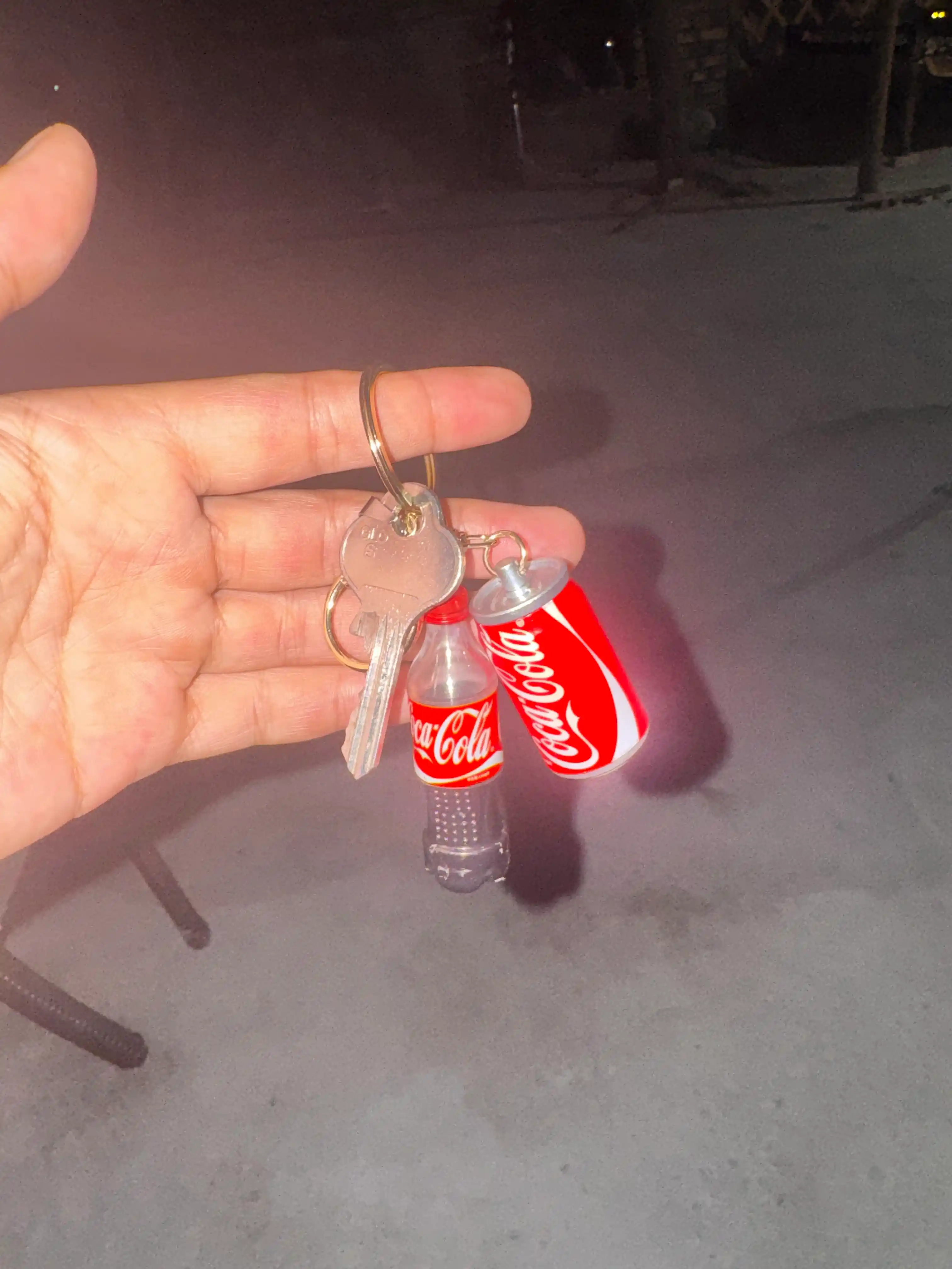 "Mini-ichimliklar" breloklari: Cola, Pepsi, Fanta, Sprite —Mini-o'yinchoqlar, sovg'a uchun