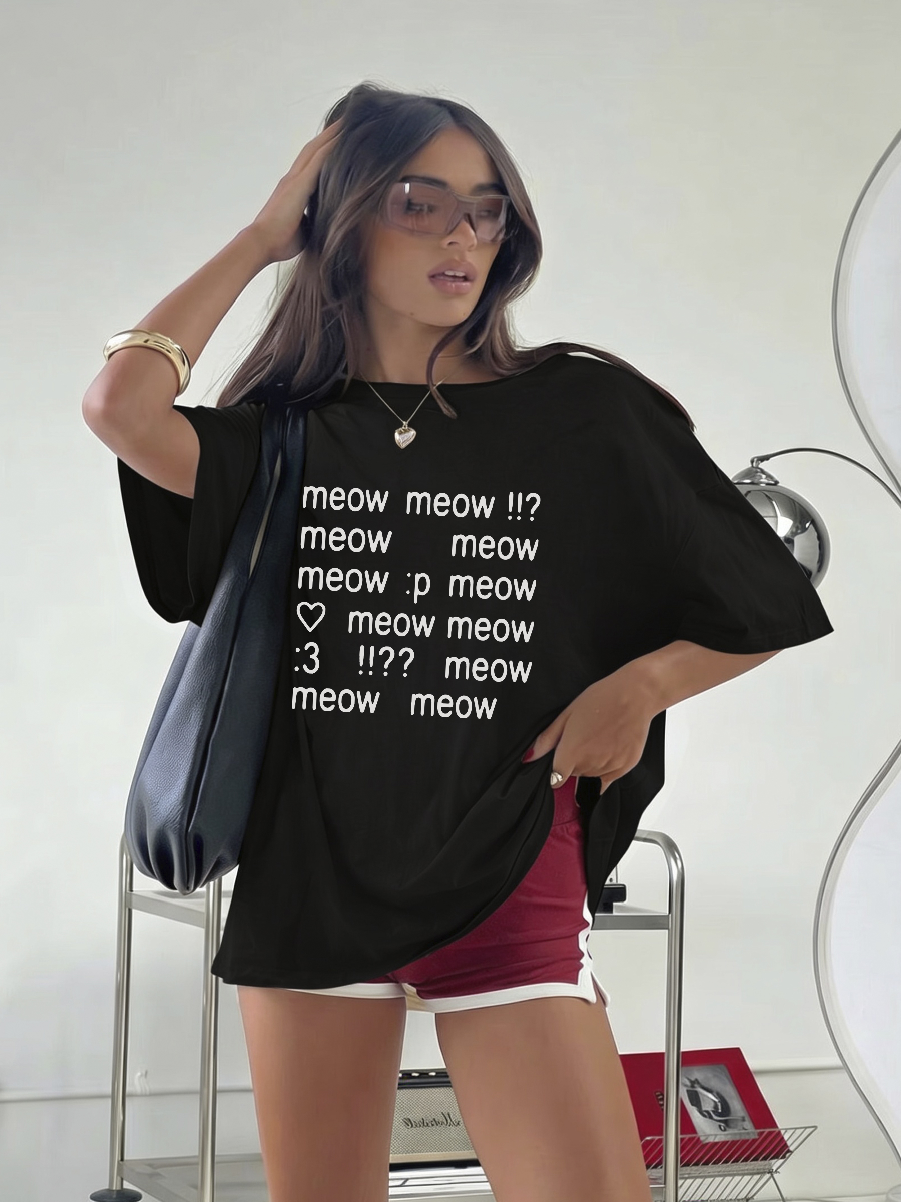Футболка оверсайз Miconic чёрная с принтом повторяющейся надписью meow