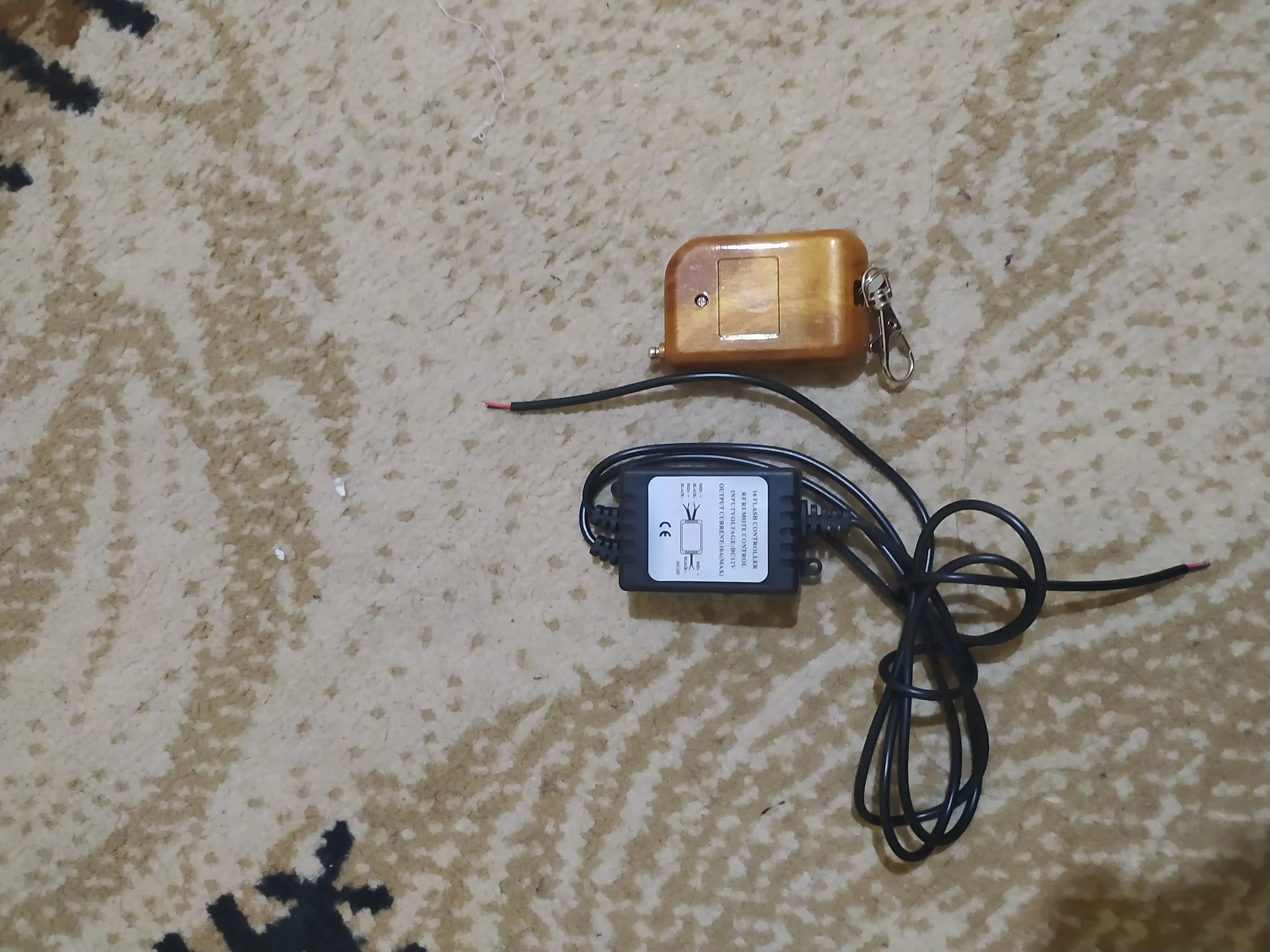 Avtomobil uchun LED stroboskop + ko‘k diodli lenta 2 dona