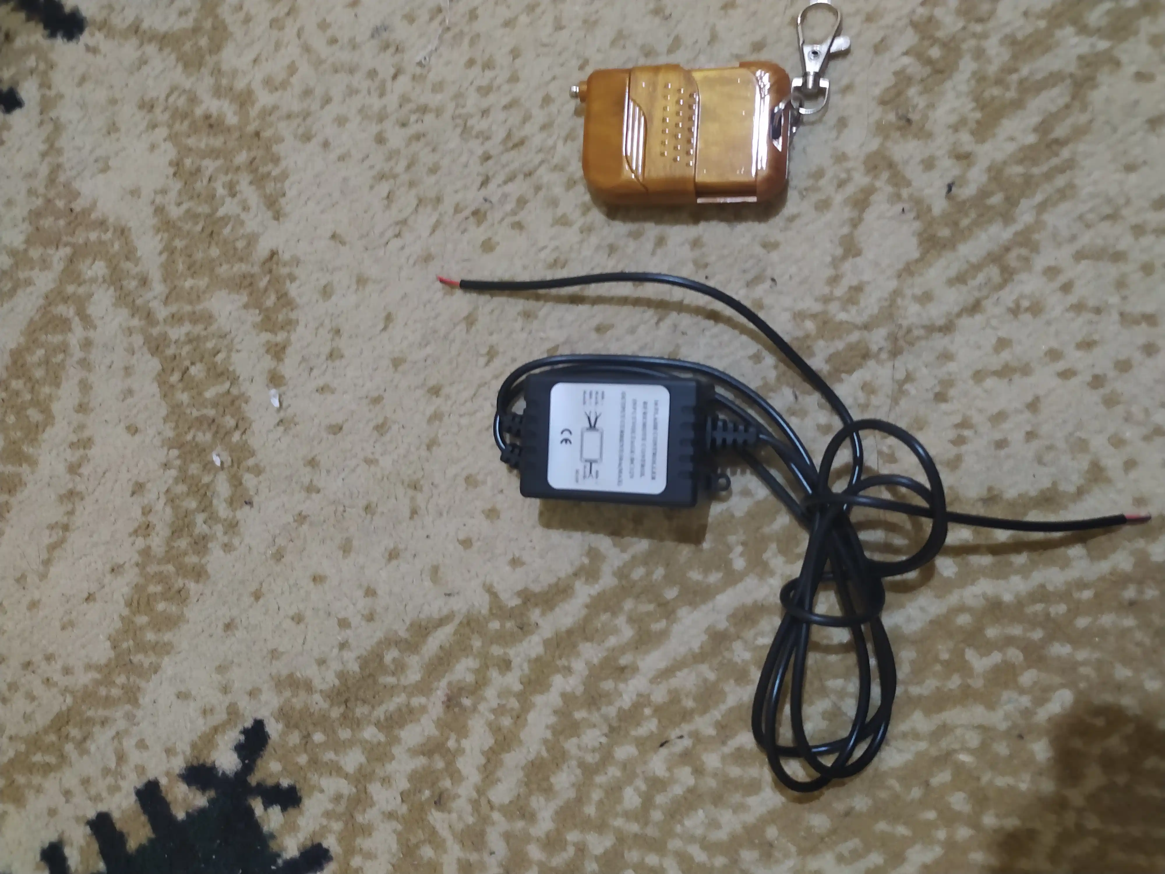 Avtomobil uchun LED stroboskop + ko‘k diodli lenta 2 dona