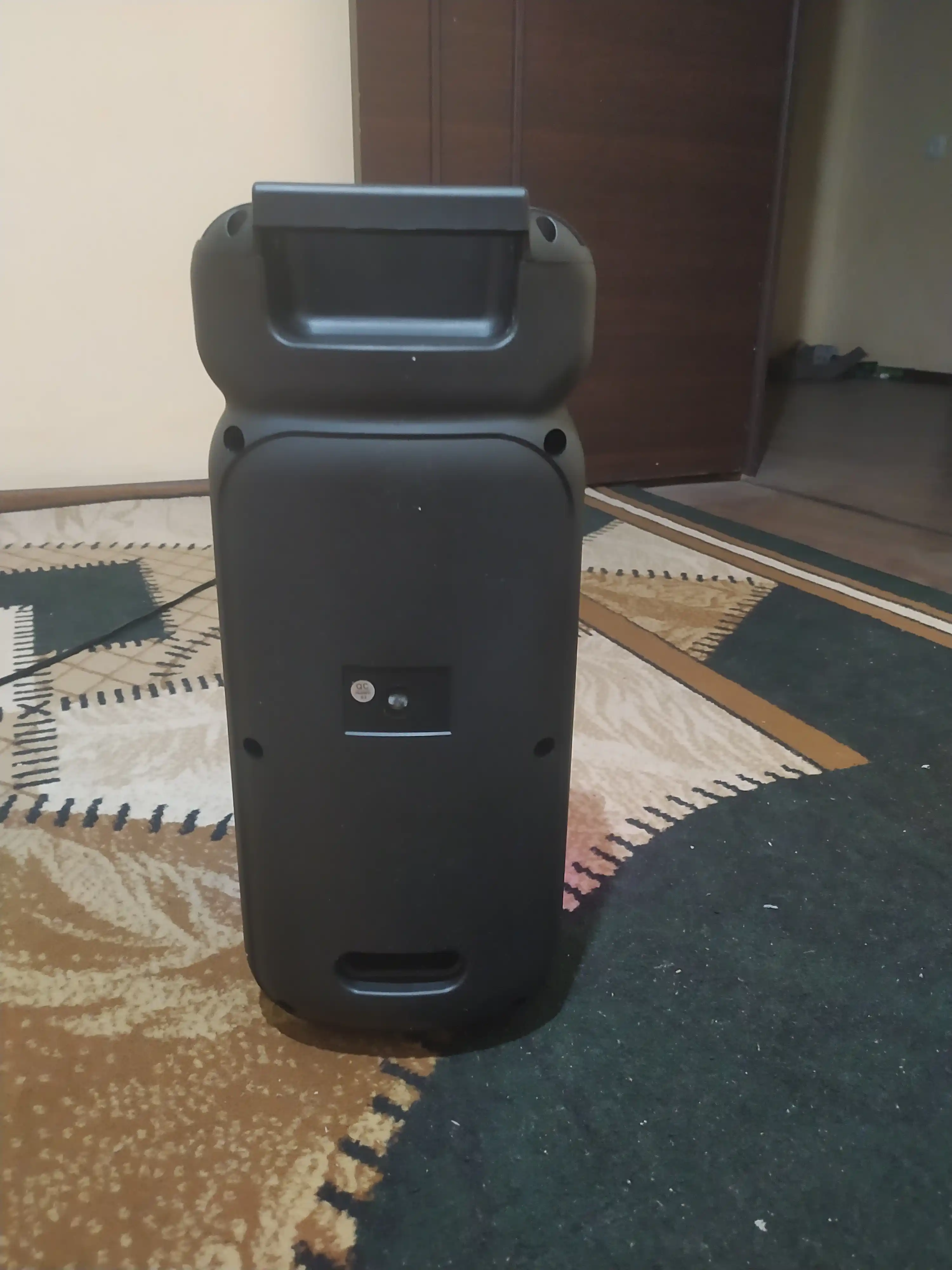 Katta Bluetooth simsiz karnay, karaoke, RGB yoritish, mikrofon va pult bilan