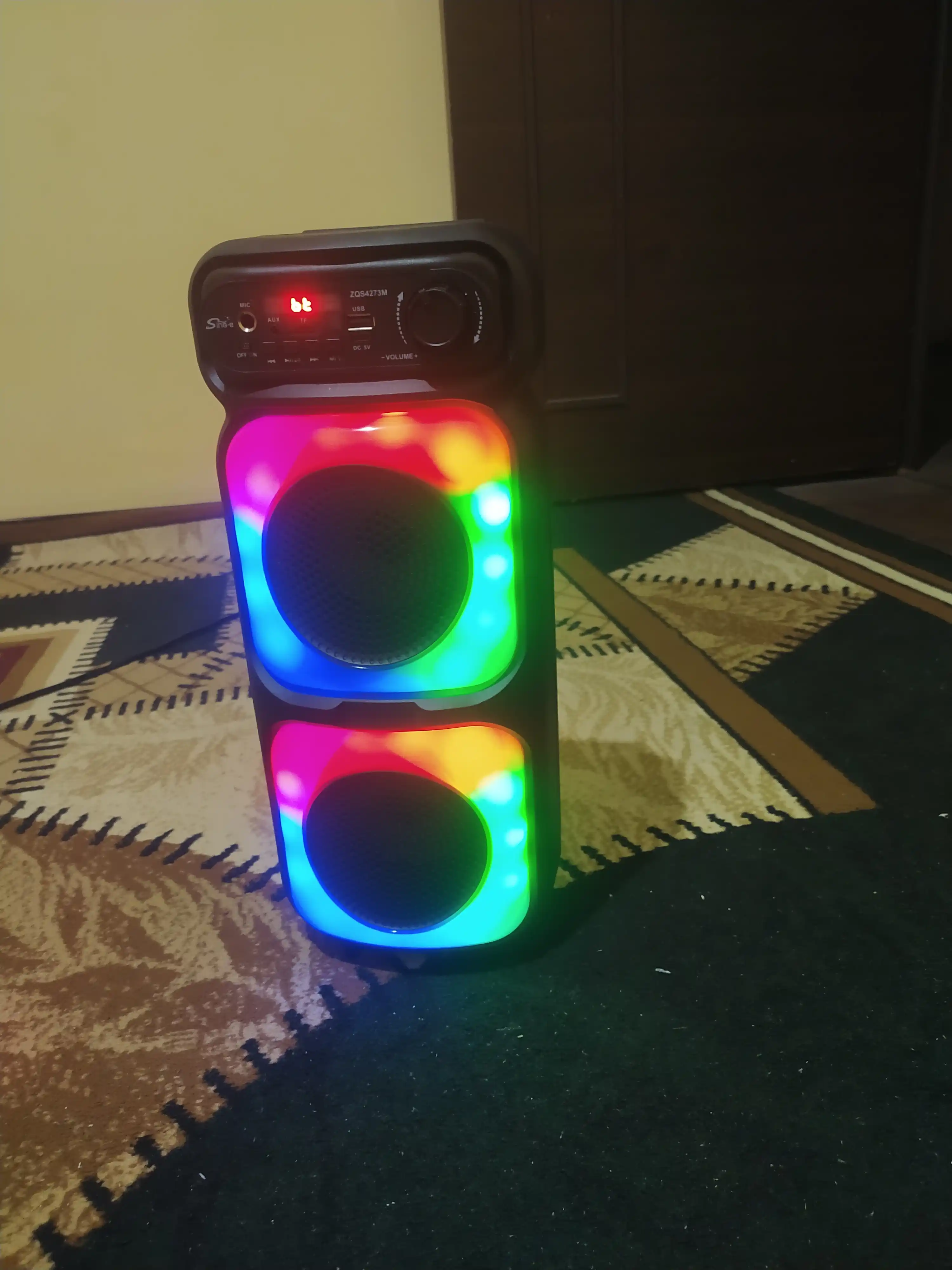 Katta Bluetooth simsiz karnay, karaoke, RGB yoritish, mikrofon va pult bilan