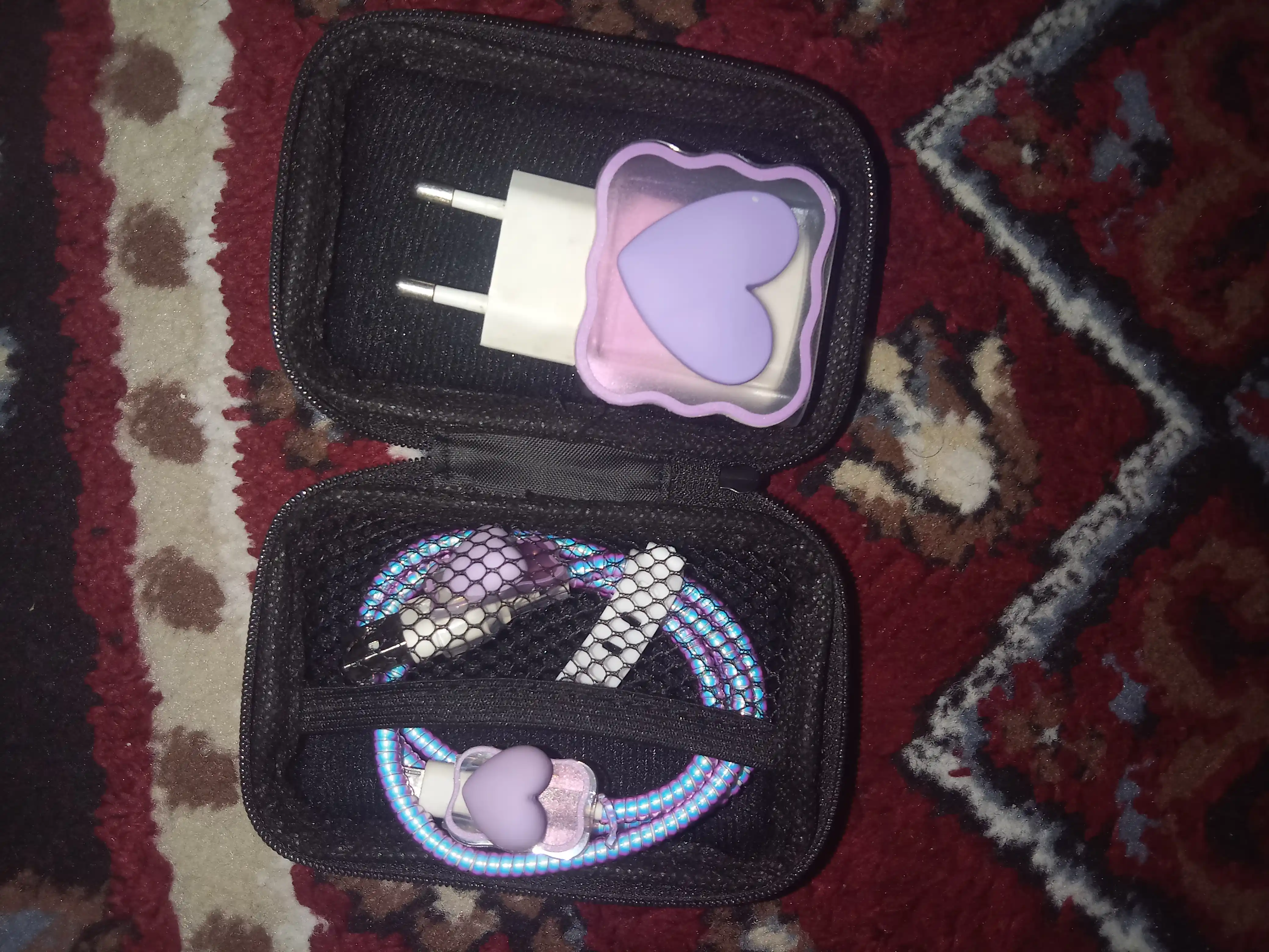 Quvvatlash to‘plami, 2 tasi 1 da, g‘ilof + kabel va adapter himoyasi, simlar uchun organayzer