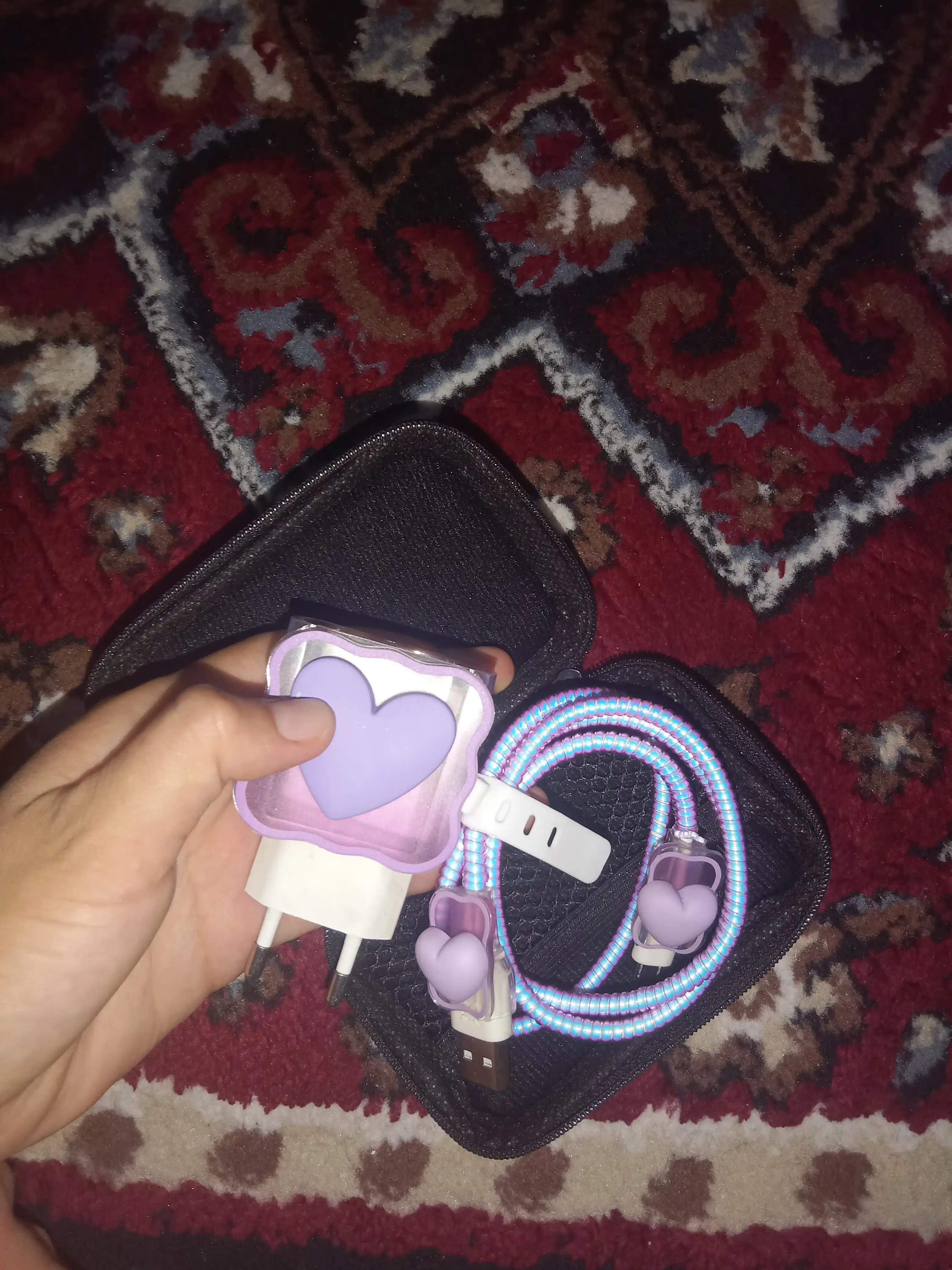 Quvvatlash to‘plami, 2 tasi 1 da, g‘ilof + kabel va adapter himoyasi, simlar uchun organayzer