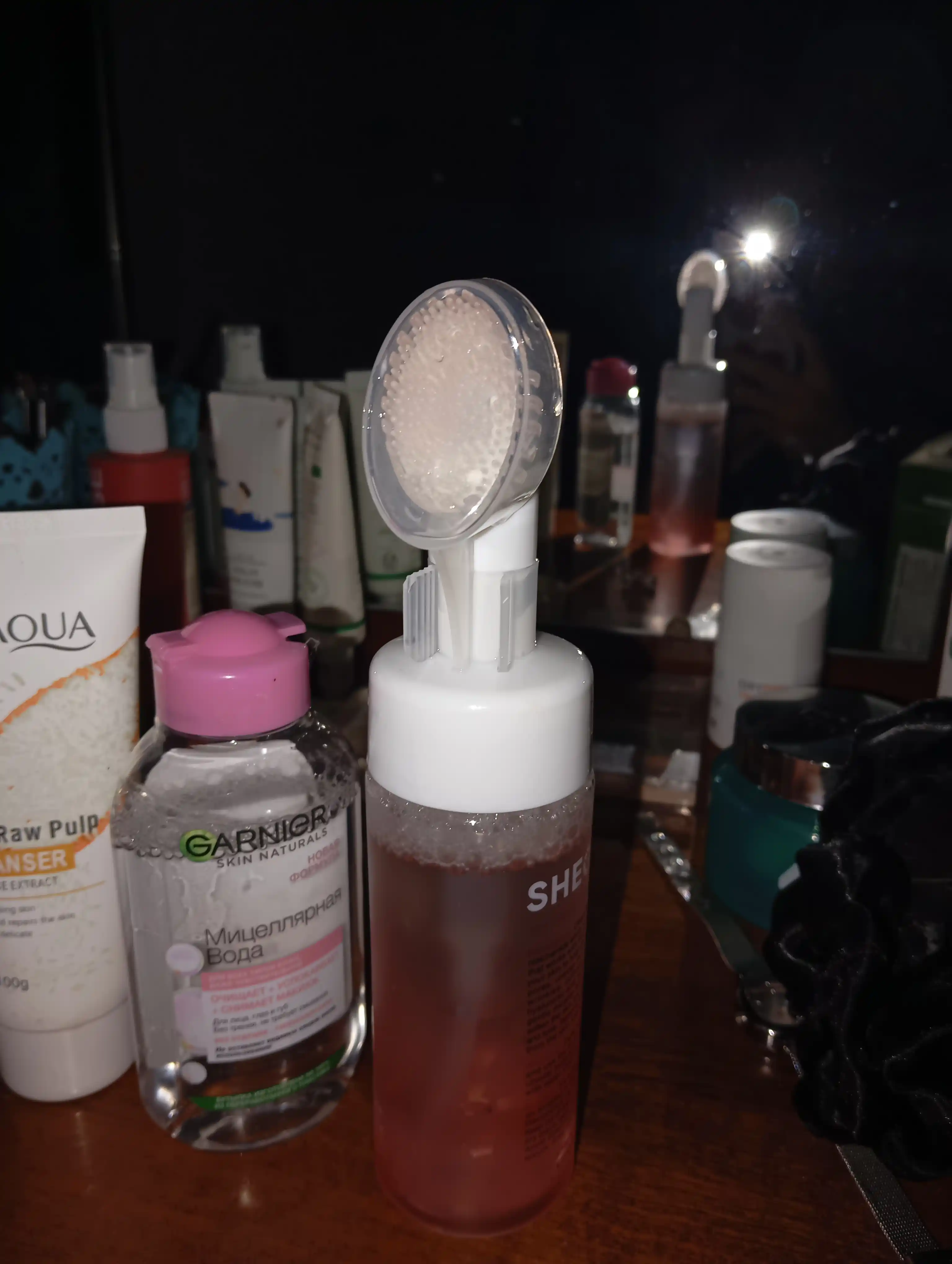 Cho'tka bilan tozalovchi ko'pik, yuz uchun namlovchi va tozalovchi penka, 150 ml