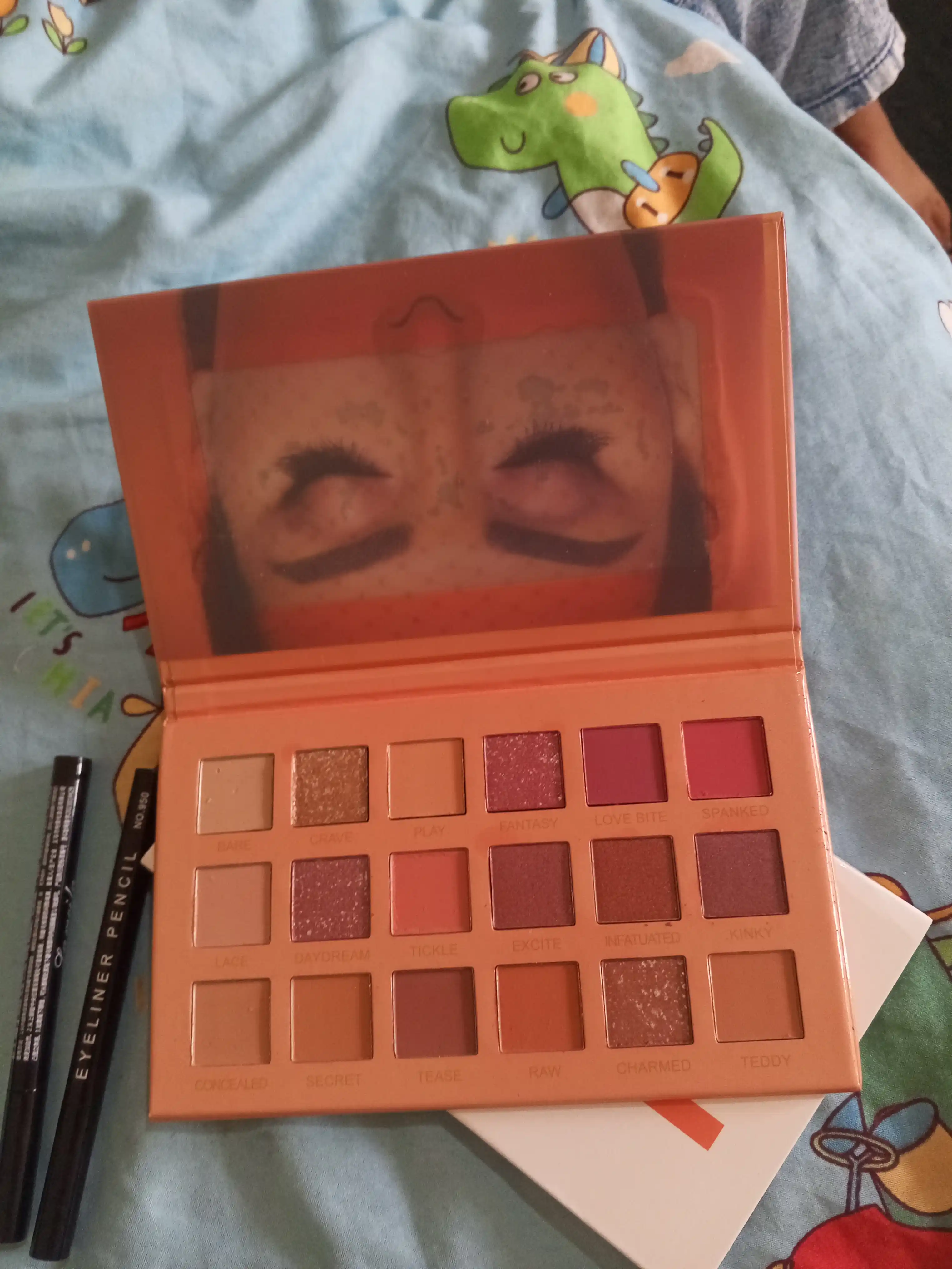Тени для век Huda Beauty NUDE, 18 разных цветов