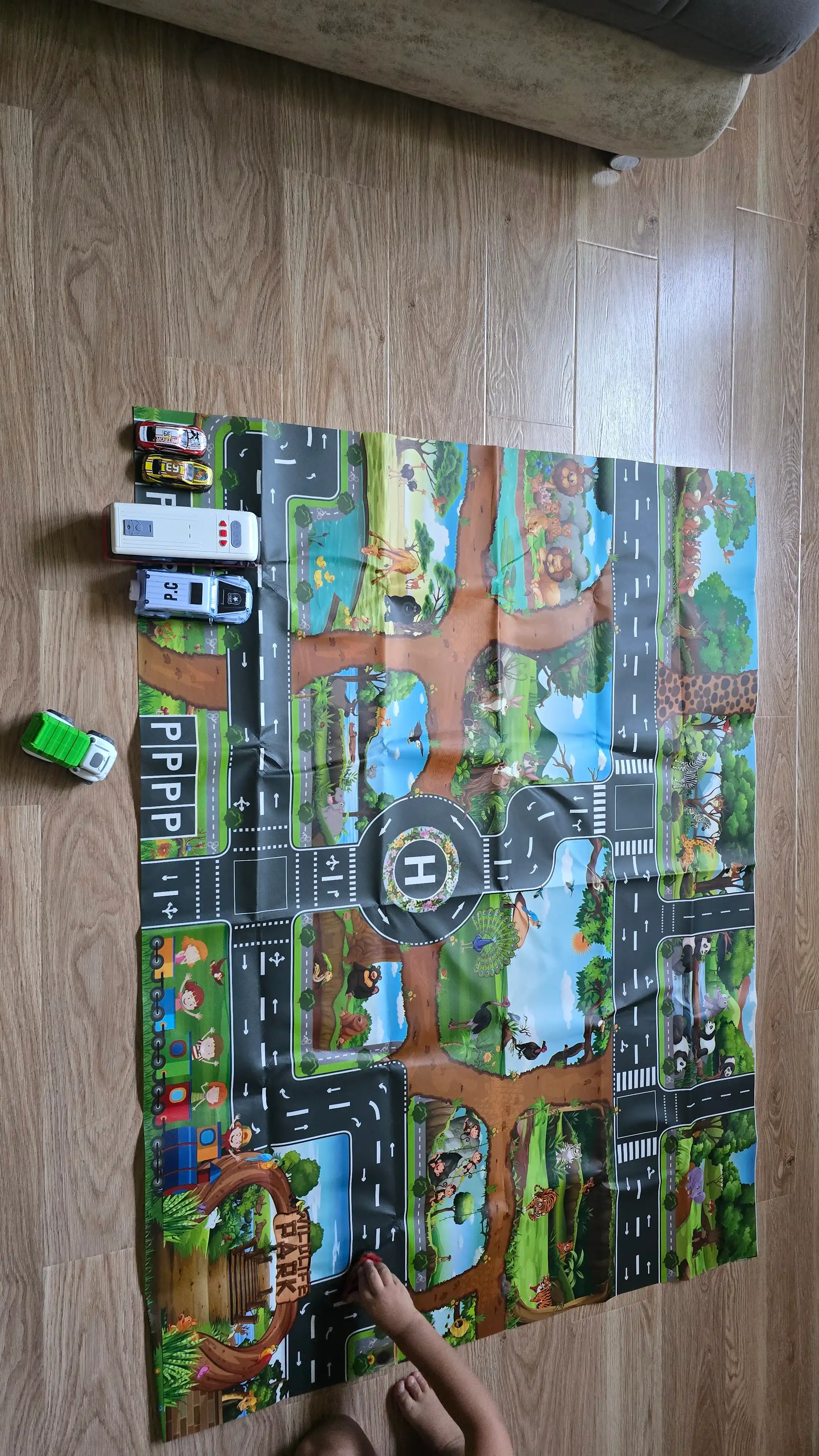 Детский игровой коврик Зоопарк 130x100 см, дорога для машинок и животных