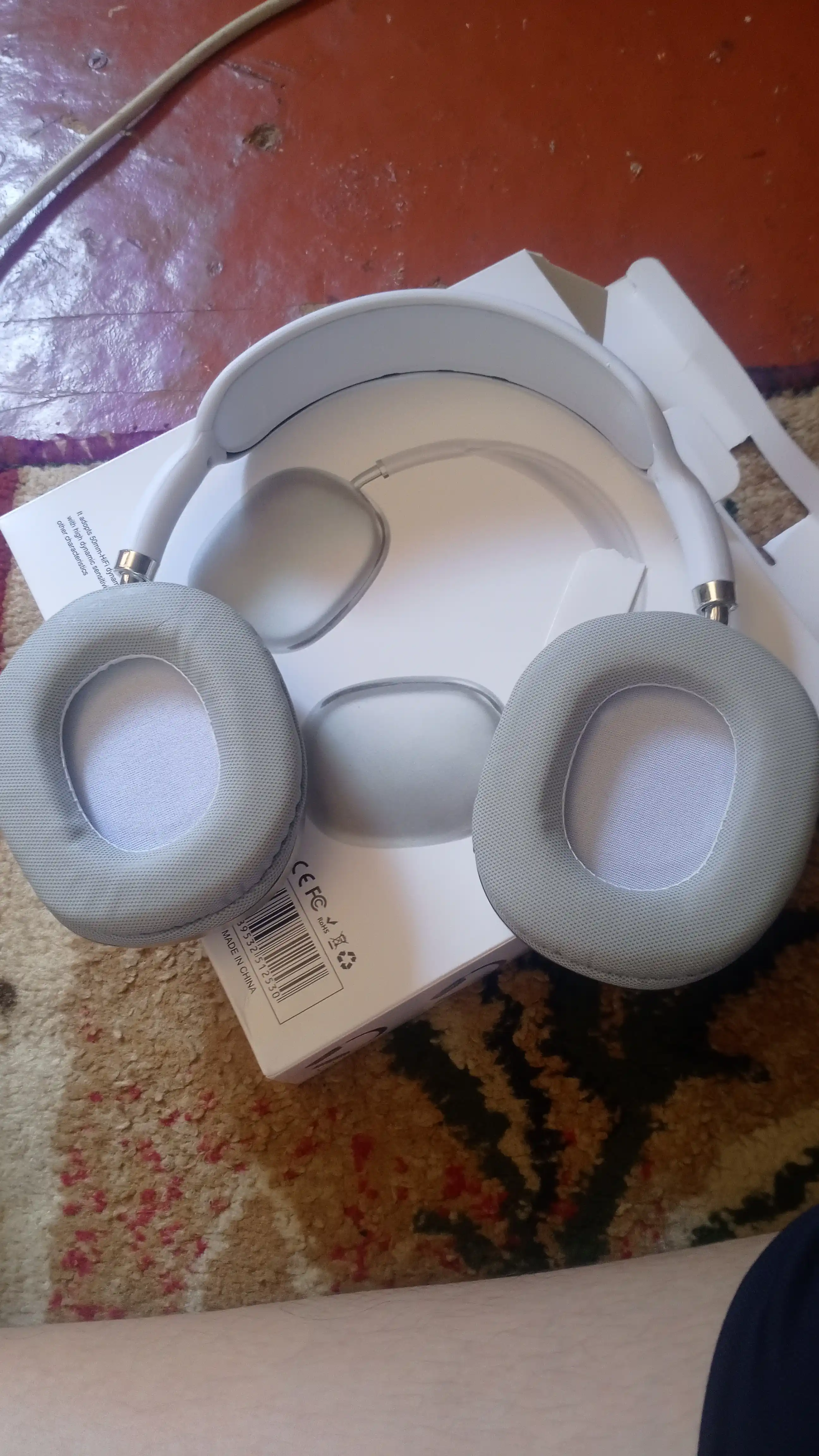 Simsiz Bluetooth quloqchinlar P9, mikrofonli, to'liq o'lchamli