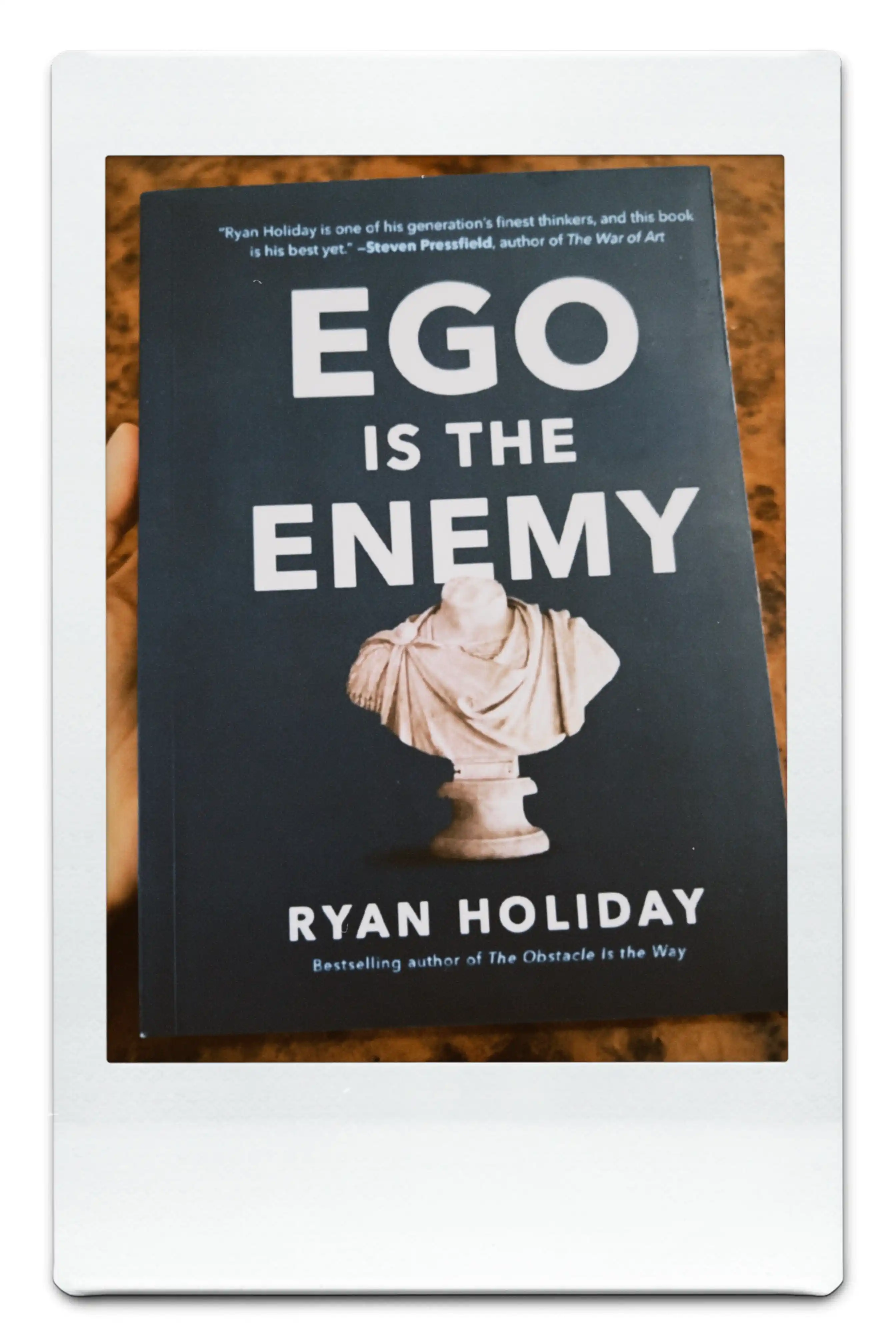 Ego is the enemy. Ryan Holiday (Книга на английском языке)