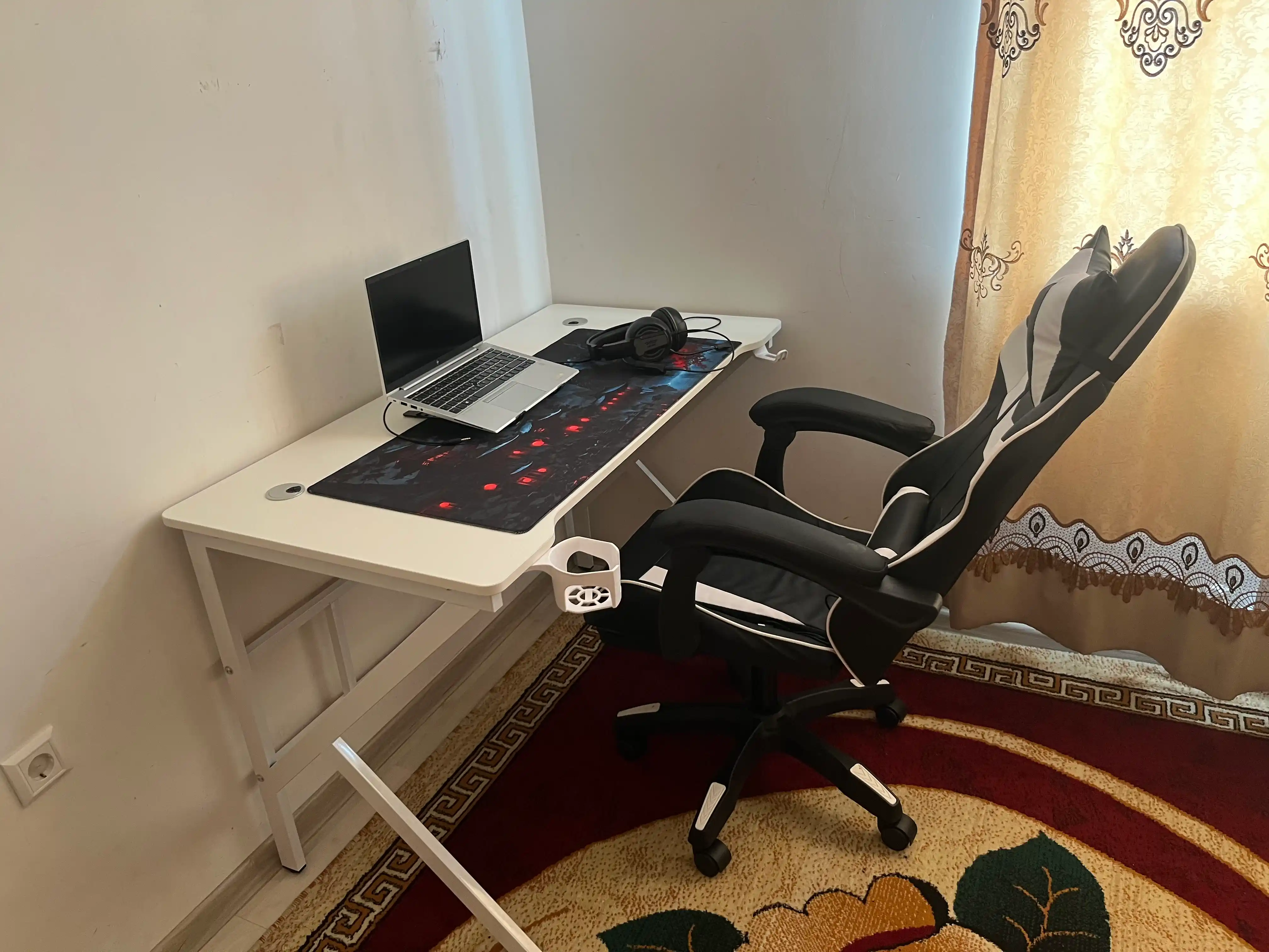 Игровой компьютерный стол, письменный стол для офиса и учебы, рабочий стол для ноутбука