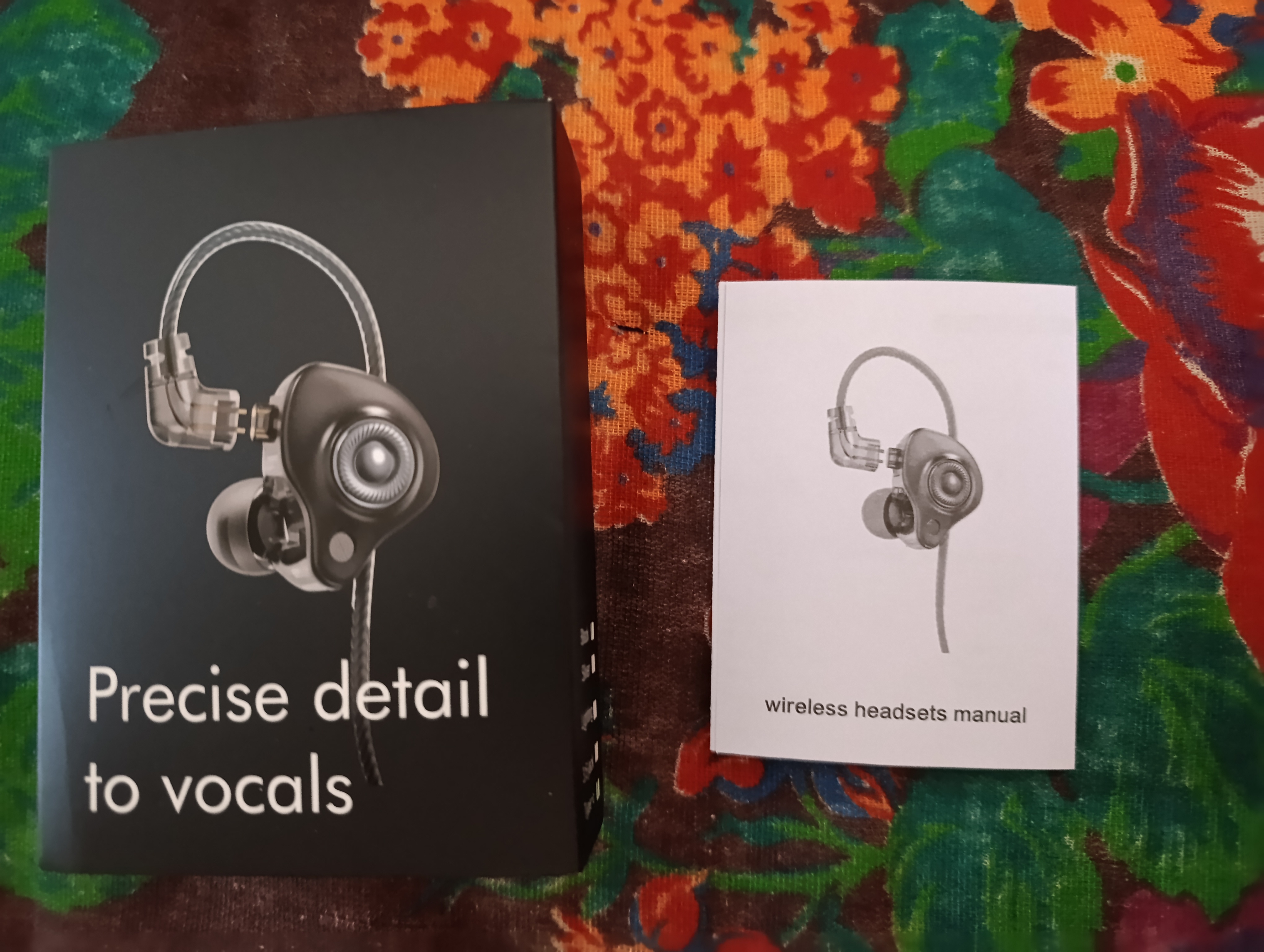 Hi-Fi simli o‘yin quloqchinlari mikrofonli, ajraladigan kabel, PC va telefon uchun