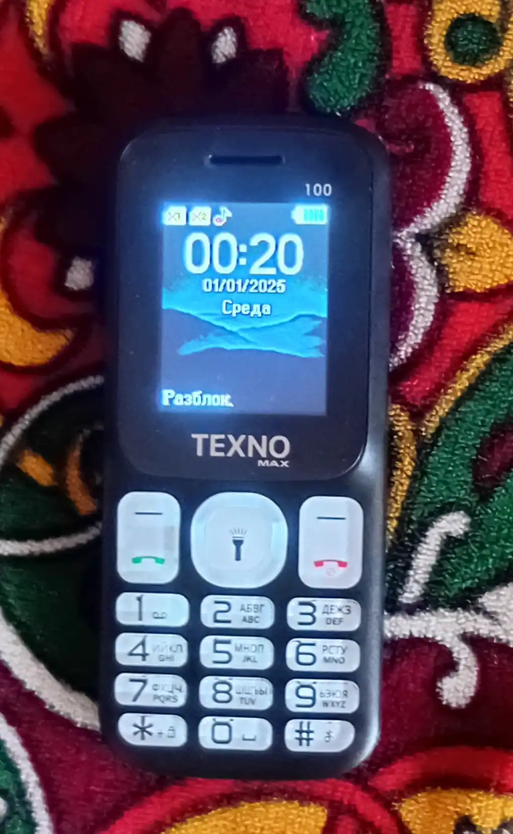 Knopkali Telefon Texnomax 100 Protsessor SPD 6533, 2 sim karta, FM radio, MP3, Ovoz yozish