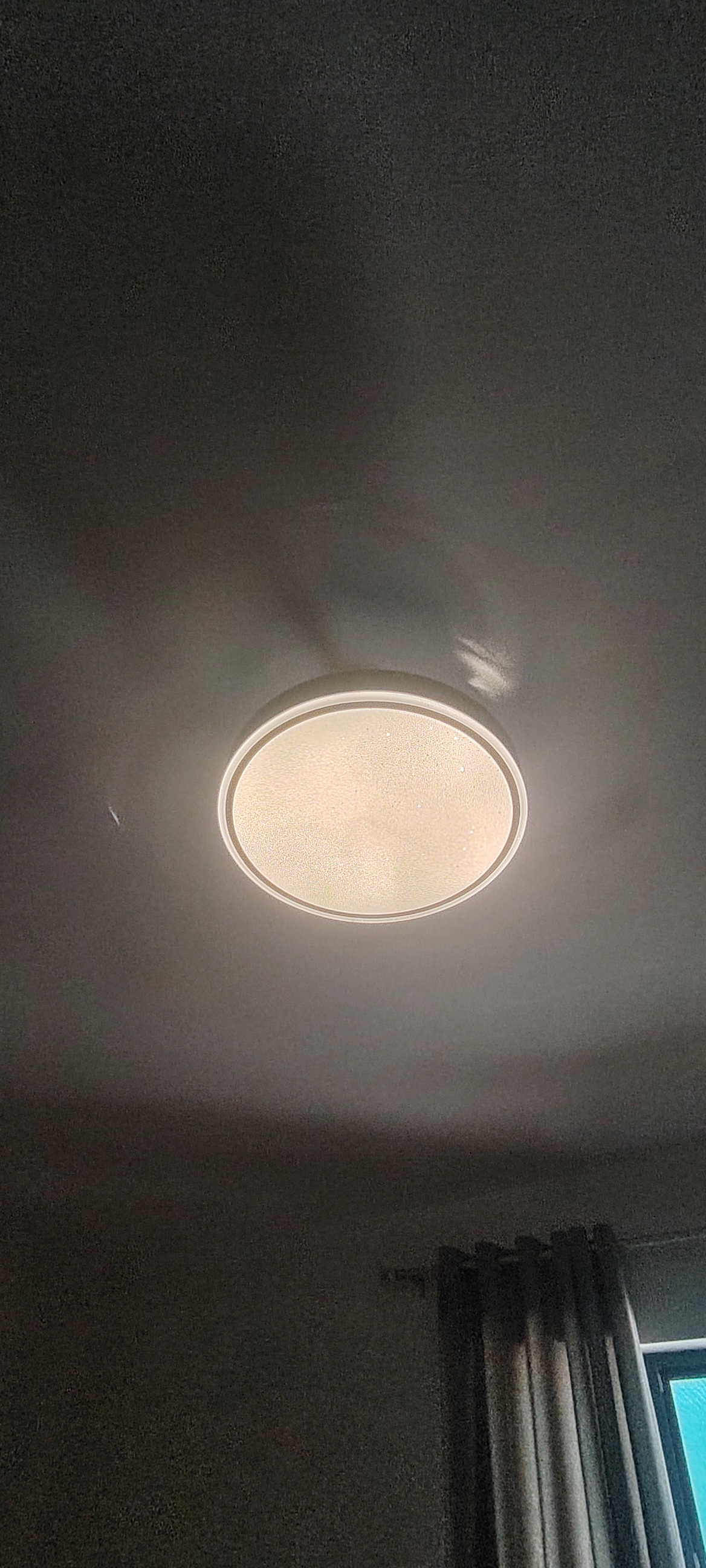 Ventilyatorli LED lyustra va qandil, shiftga osma, 3 xil yorug‘lik, 6 tezlik ventilyator