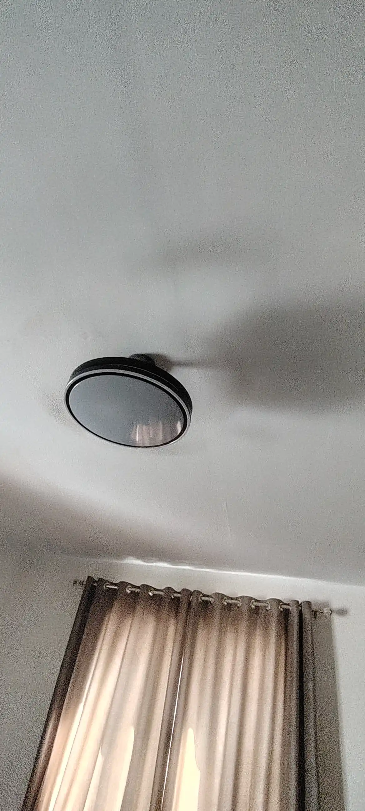 Ventilyatorli LED lyustra va qandil, shiftga osma, 3 xil yorug‘lik, 6 tezlik ventilyator