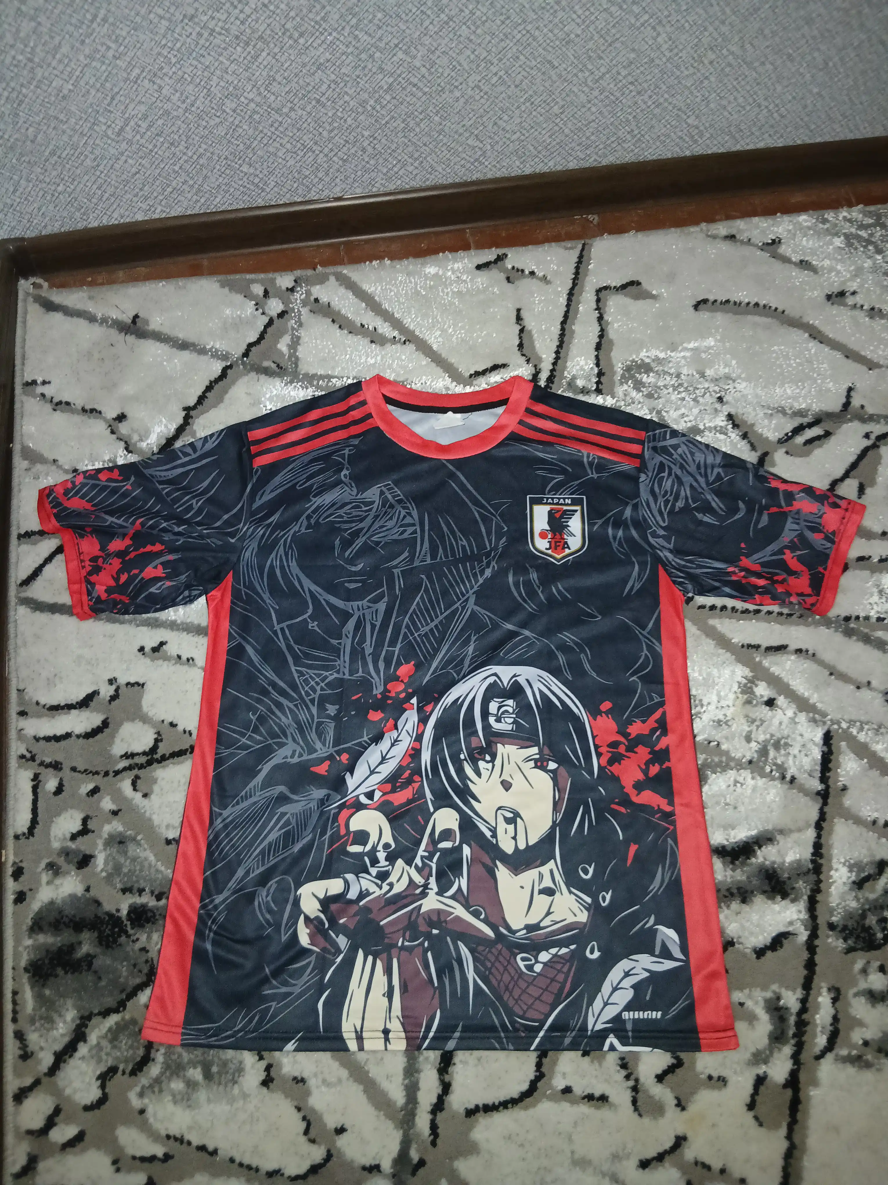 Naruto Itachi Uchiha uslubidagi futbolka, Yaponiya terma jamoasi dizayni