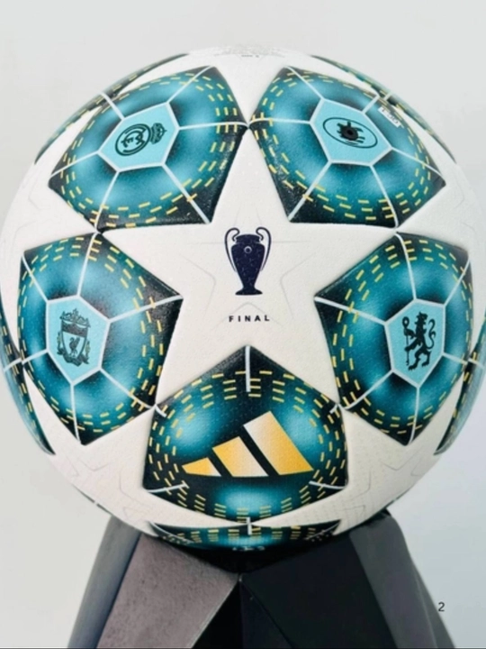 Futbol topi chempion liga dizaynida - 