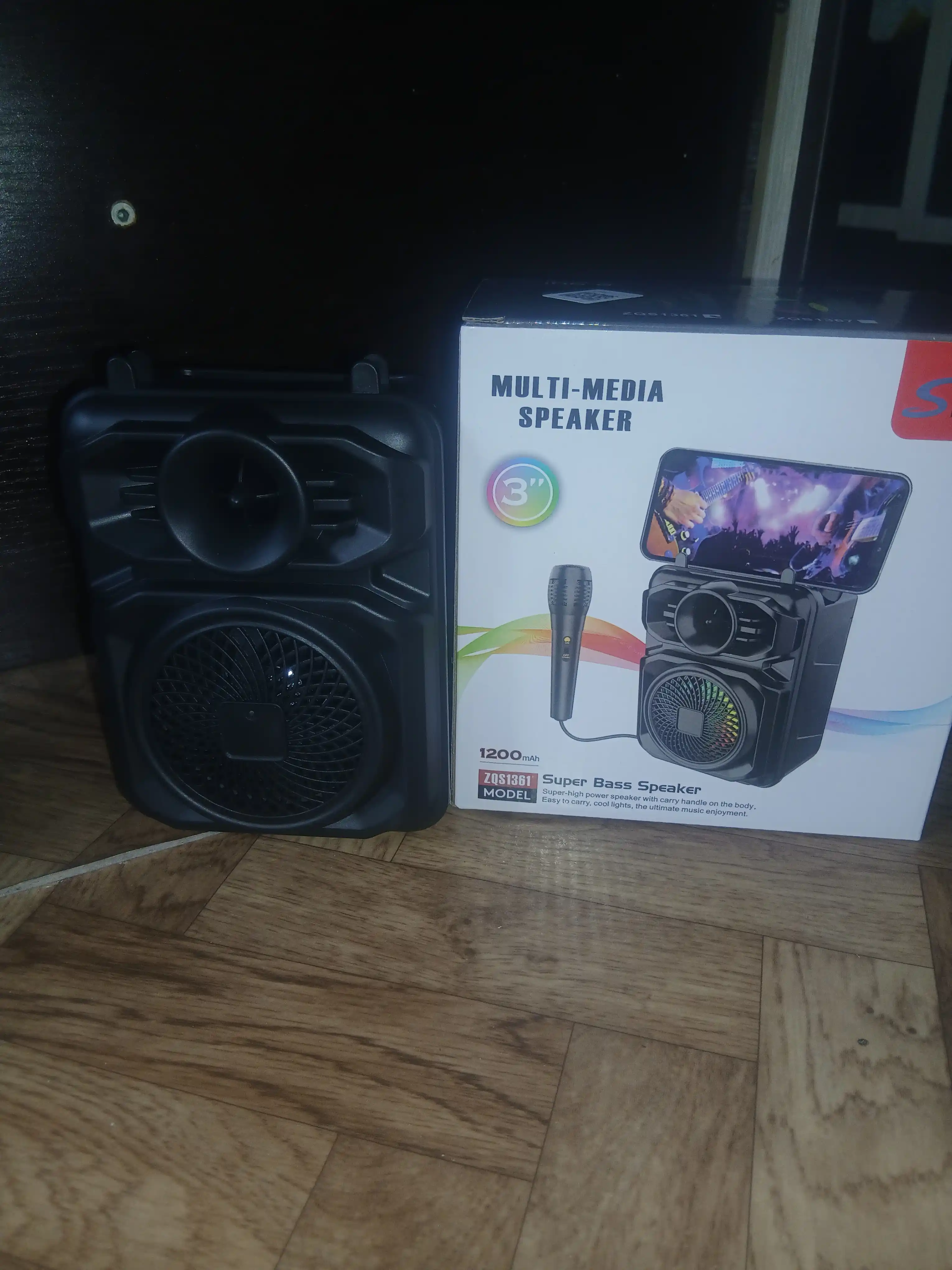 Simsiz katta karnay, karaoke musiqasi, mikrofon, pult va RGB yoritgich