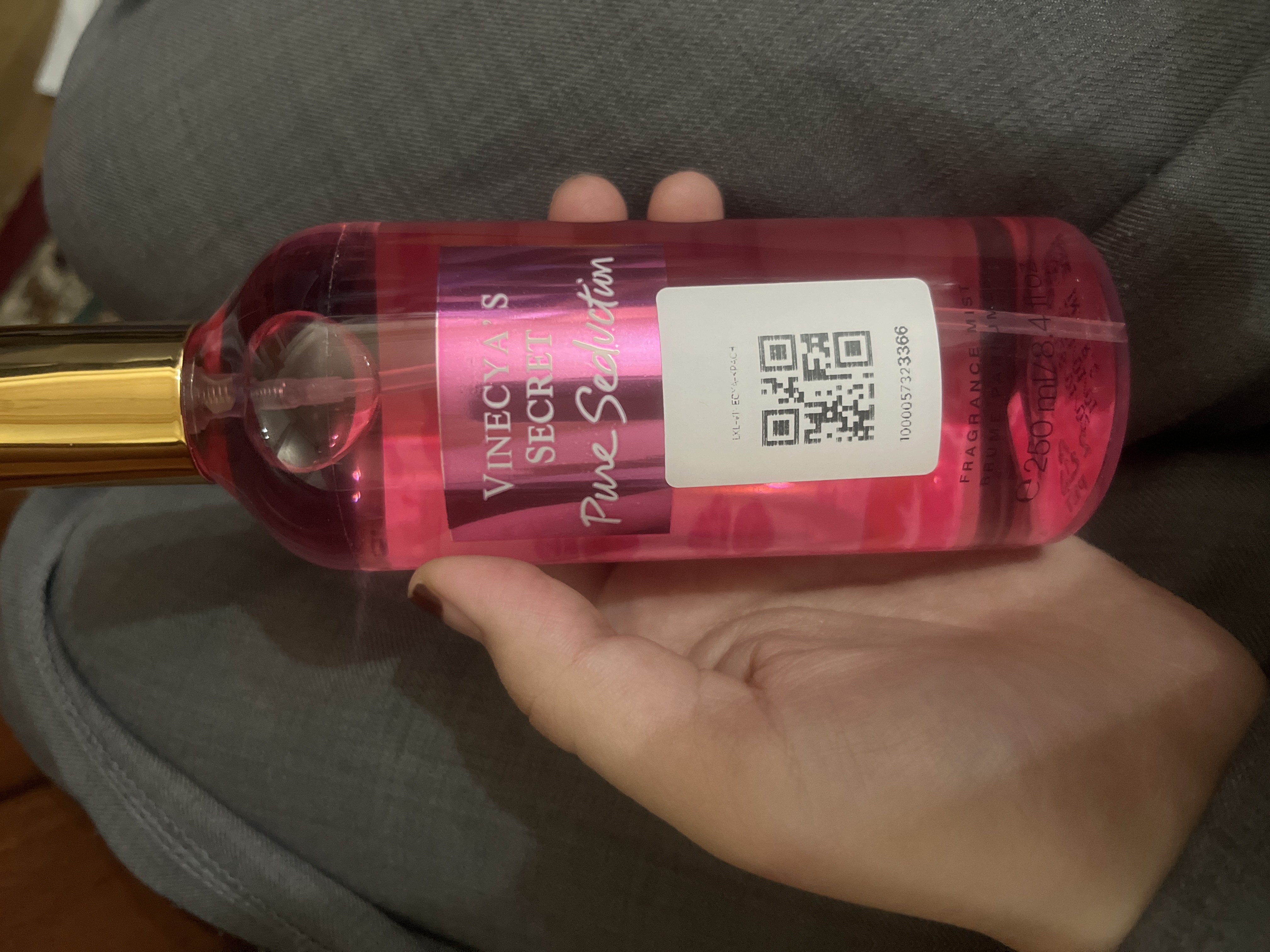 Parfyumlangan tana spreyi suvi Victoria's Secret Spreyi Aqua Kiss Rush, Shimmer, 250 ml