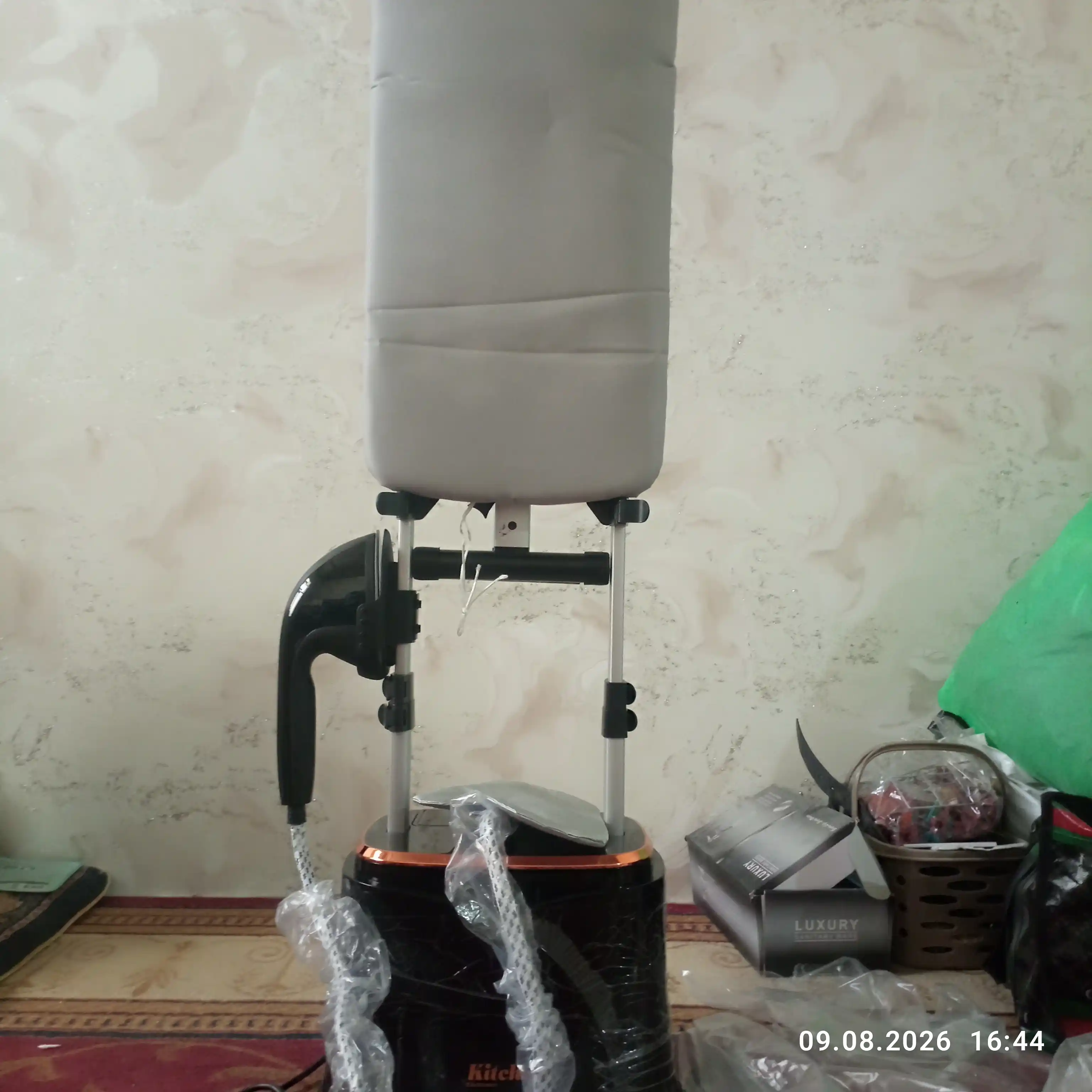 Kiyimlar uchun ko‘p funksiyali vertikal bug‘latgich M3, M4, M6, bug‘ dazmoli, 2100 Vt