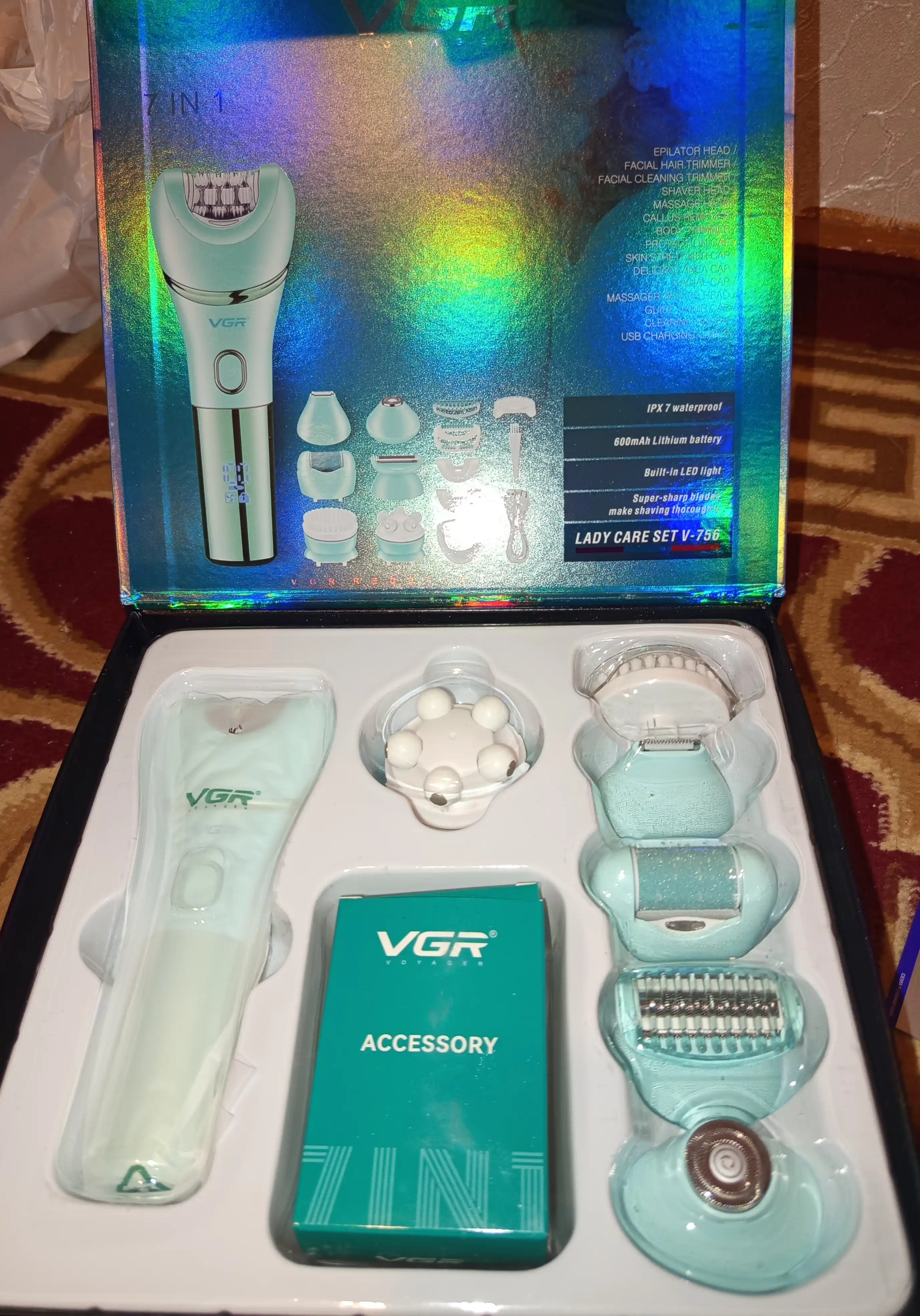 Professional epilyator modeli VGR V-756 simsiz, 7 si 1xil nasadka ayollar tanasi uchun