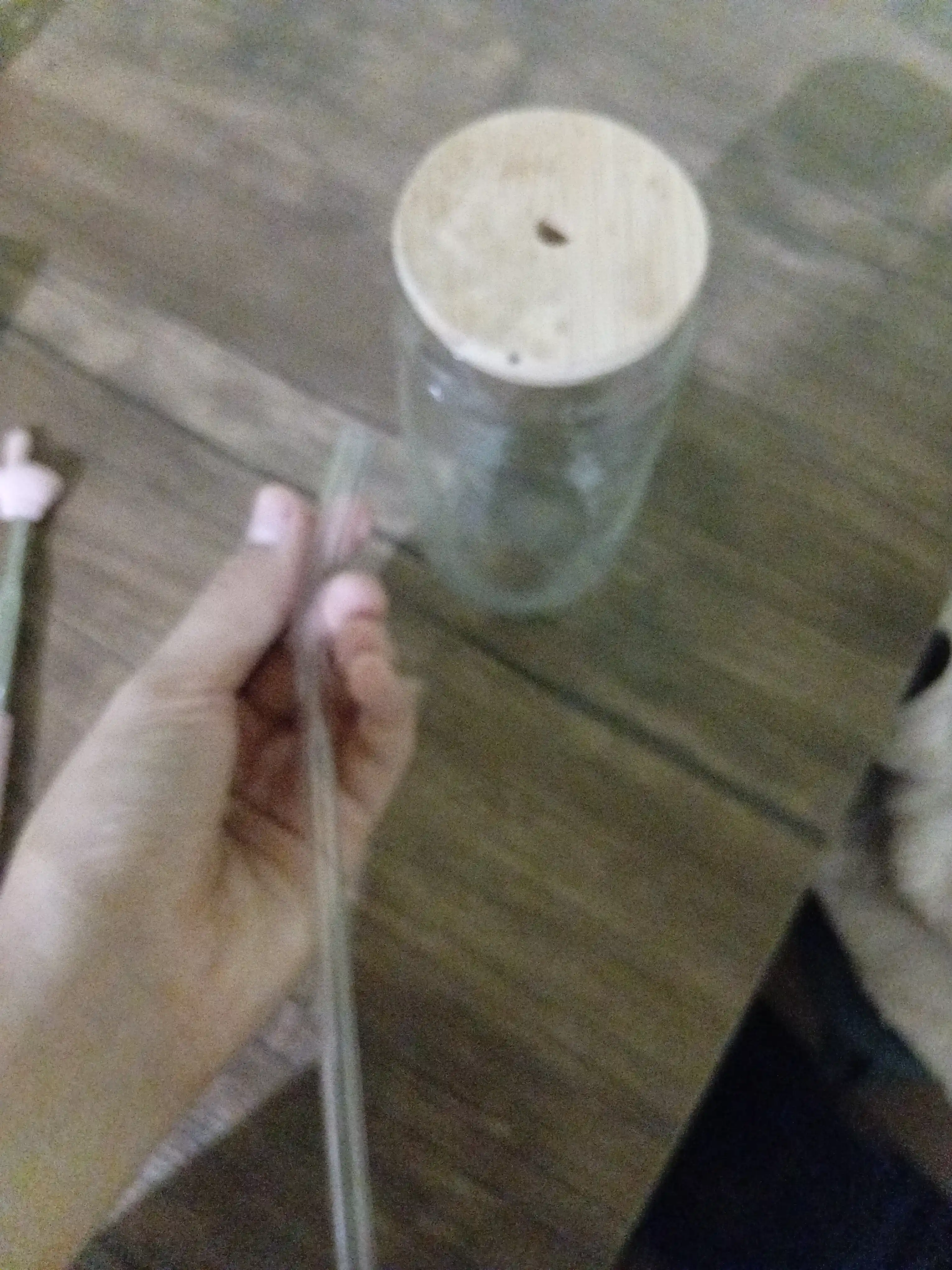 Muhrlangan qopqoq va somonli shisha stakan, 500 ml