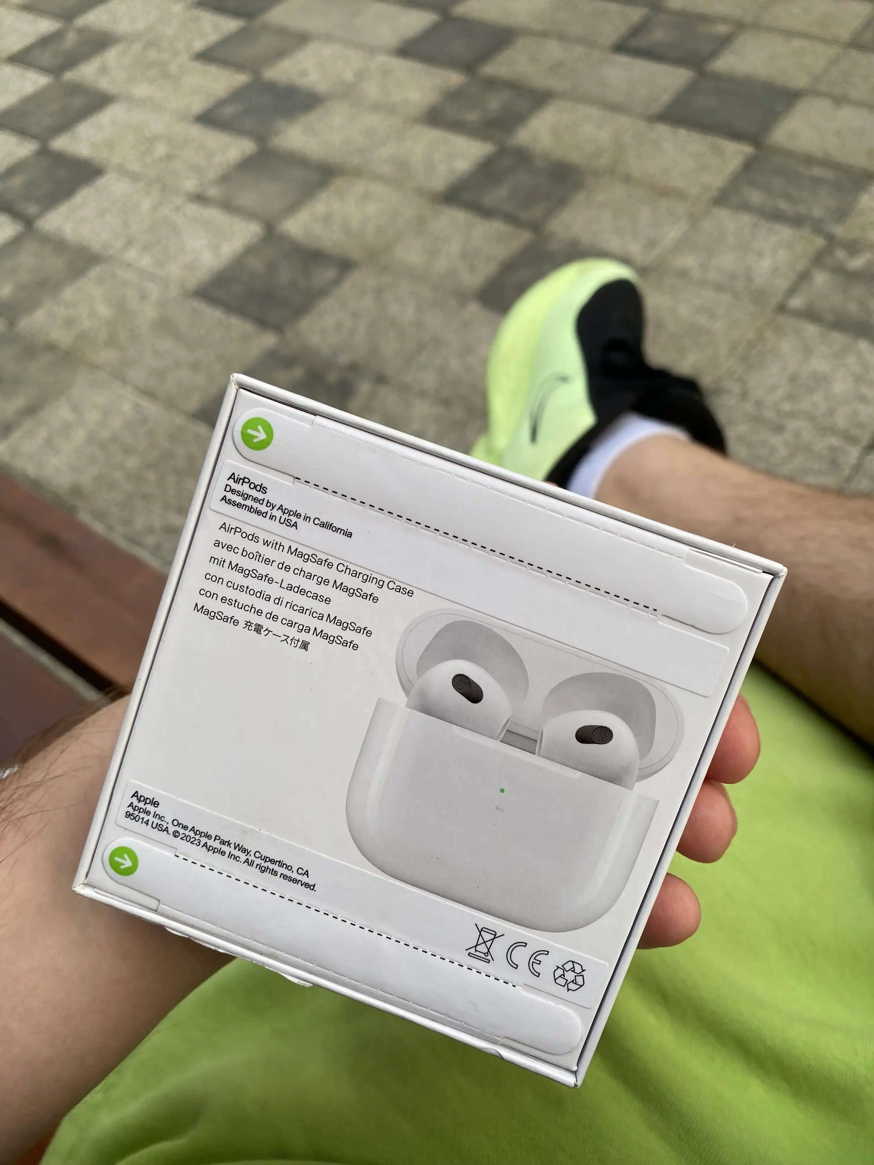 Pods 3 simsiz quloqchinlari, sensorli boshqaruv