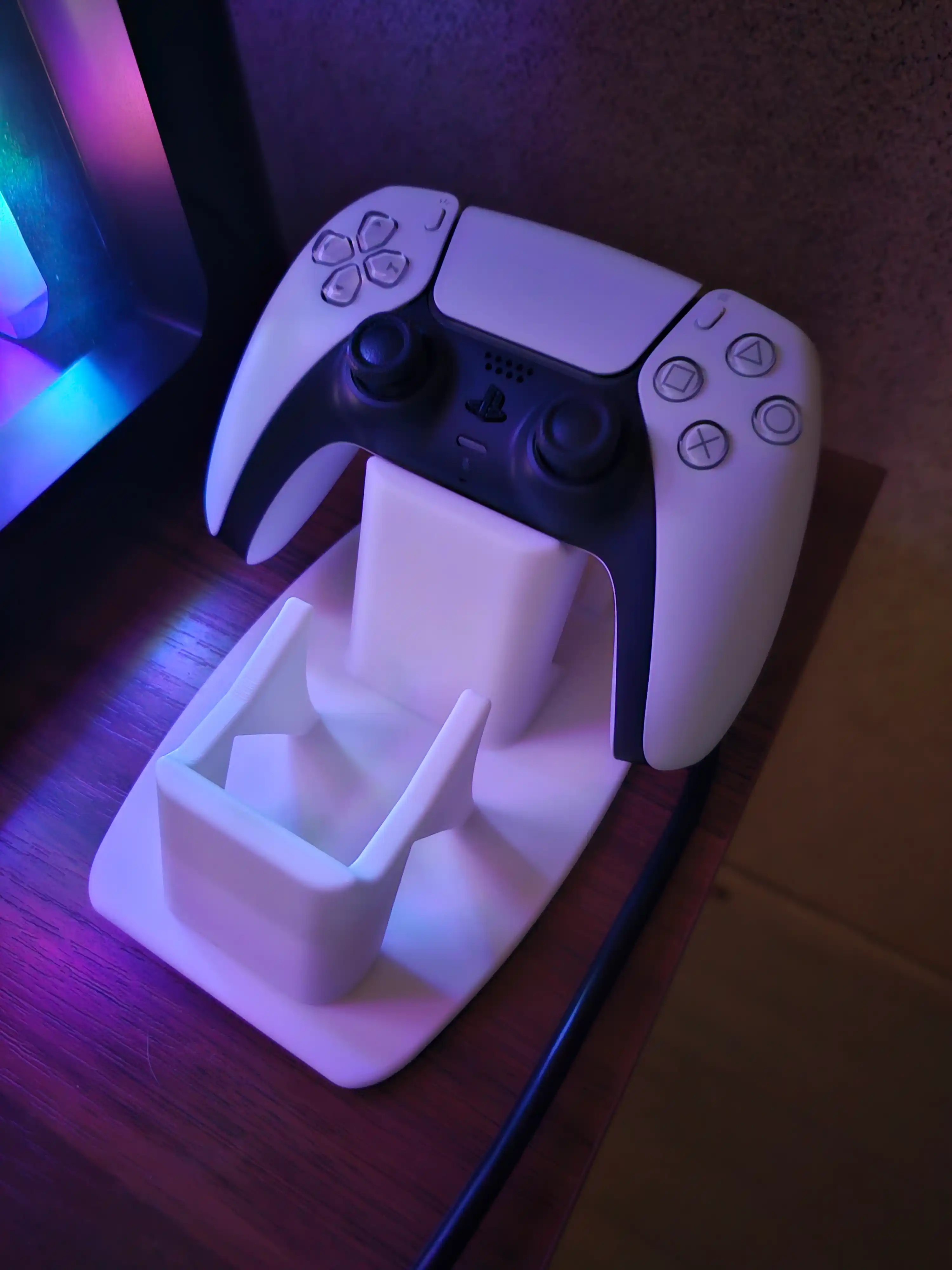 PlayStation va Xbox geympad uchun qulay universal taglik