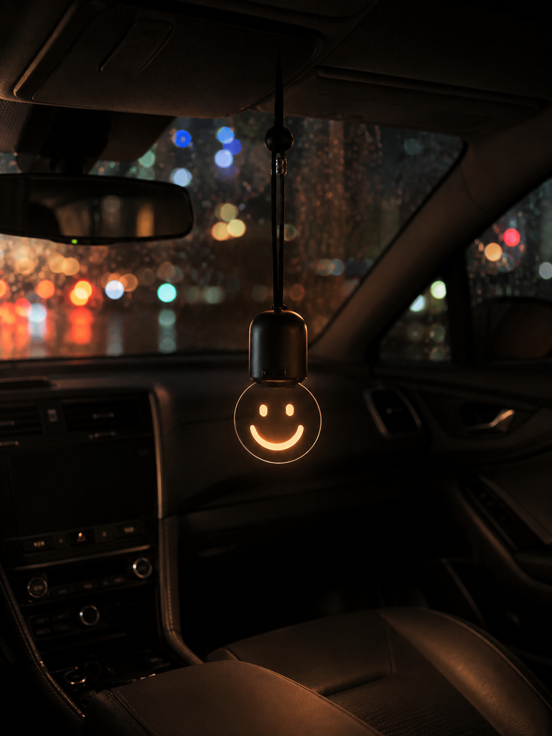 Avtomobil saloni uchun osma LED tungi chiroq Smile, USB-C quvvatlanadigan