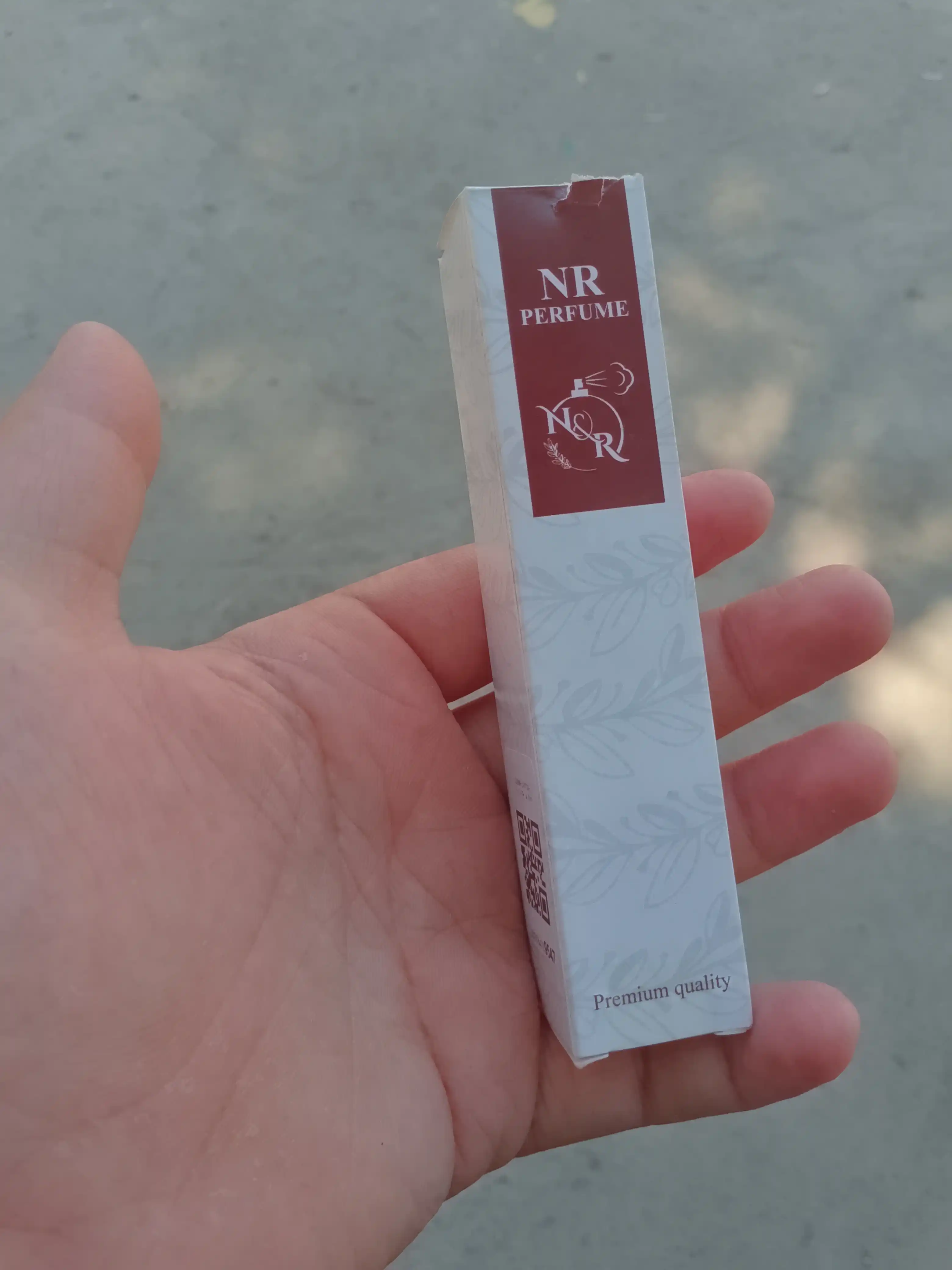 Atir Layton Parfums de Marly, erkaklar va ayollar uchun