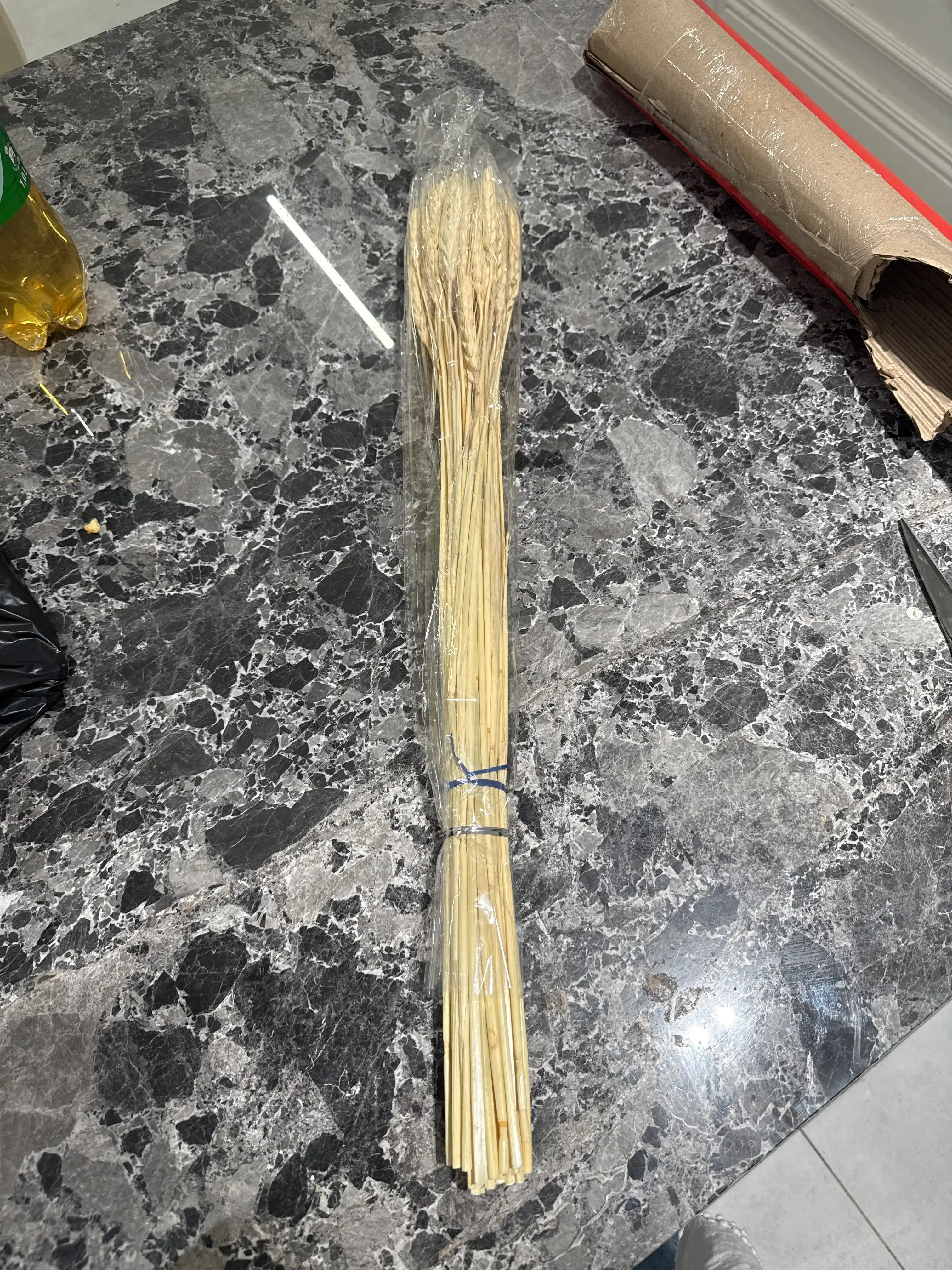 Натуральные сухоцветы ( ларгус, пшеница, трава, эвкалипт, пампас)