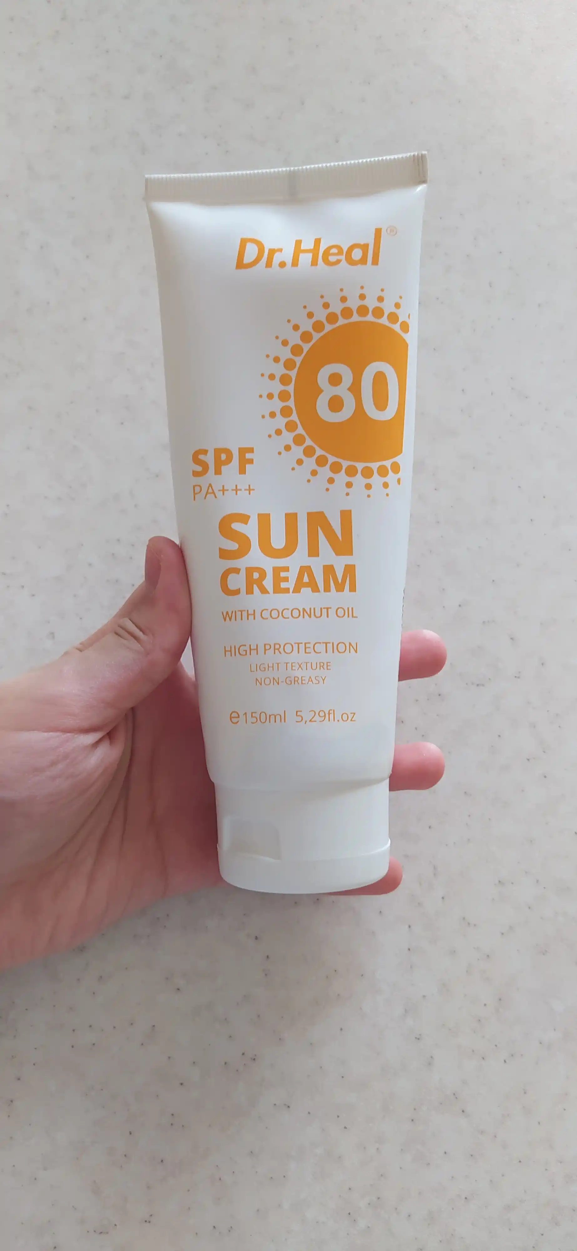 Quyoshdan himoyalovchi krem Dr.Heal Sun Cream SPF 80 PA+++, E vitamini, kokos moyi, 150 ml