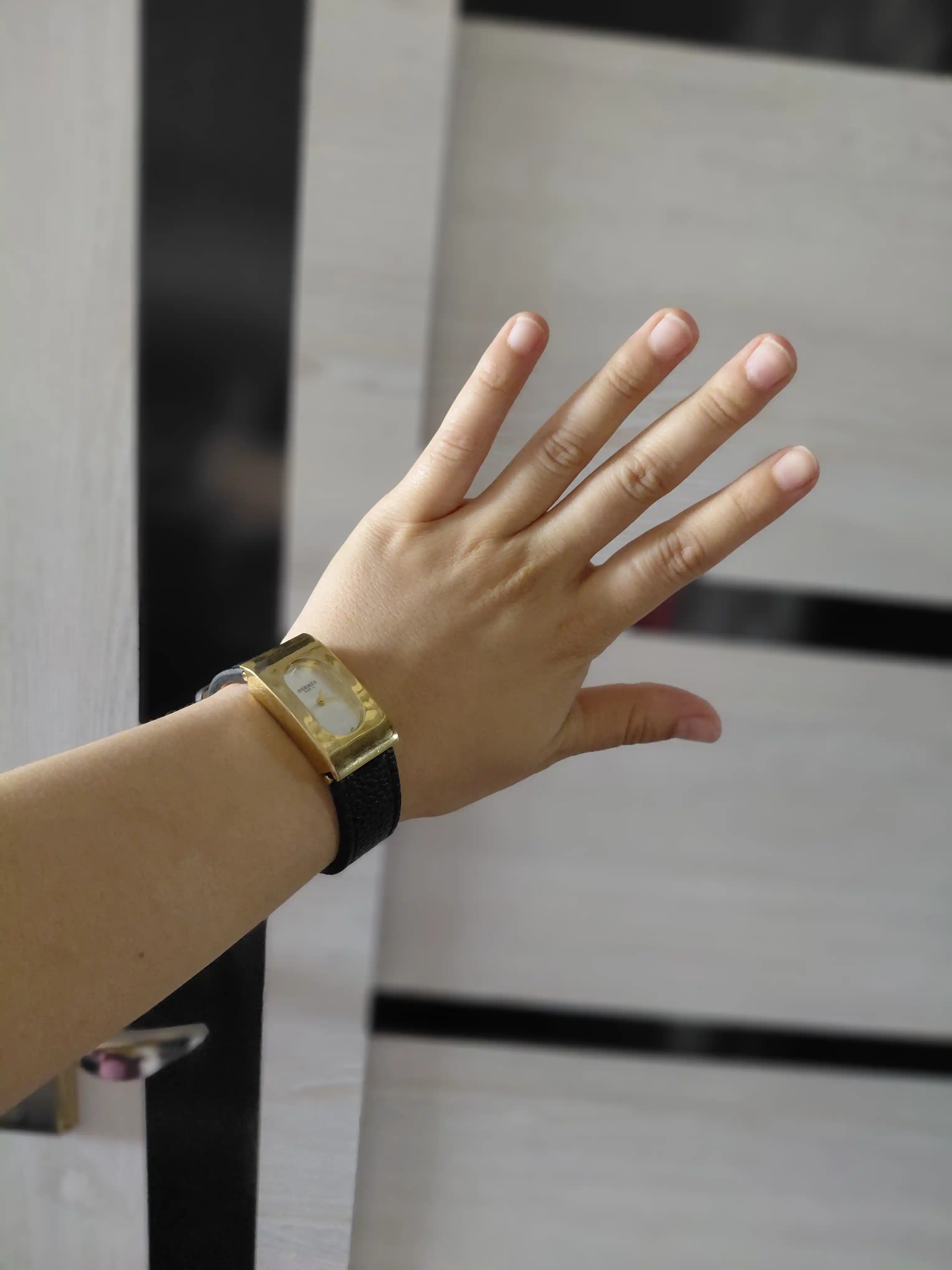 Ayollar va qizlar uchun noodatiy uslubdagi kvarts mexanizmli qo'l soatlar - LUNA watches