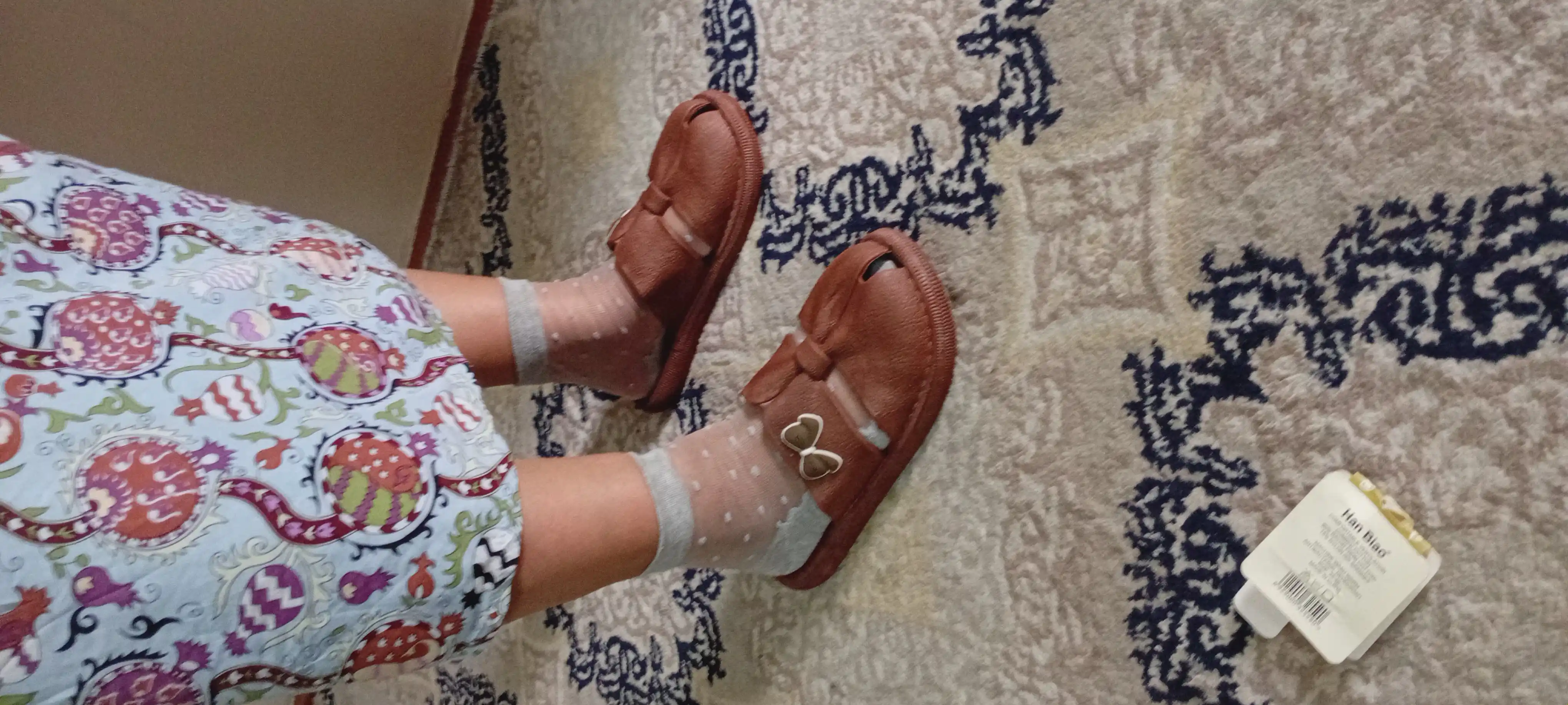 Женские и девичьи тапочки — мягкие, удобные и легкие. Идеально подходят для осени