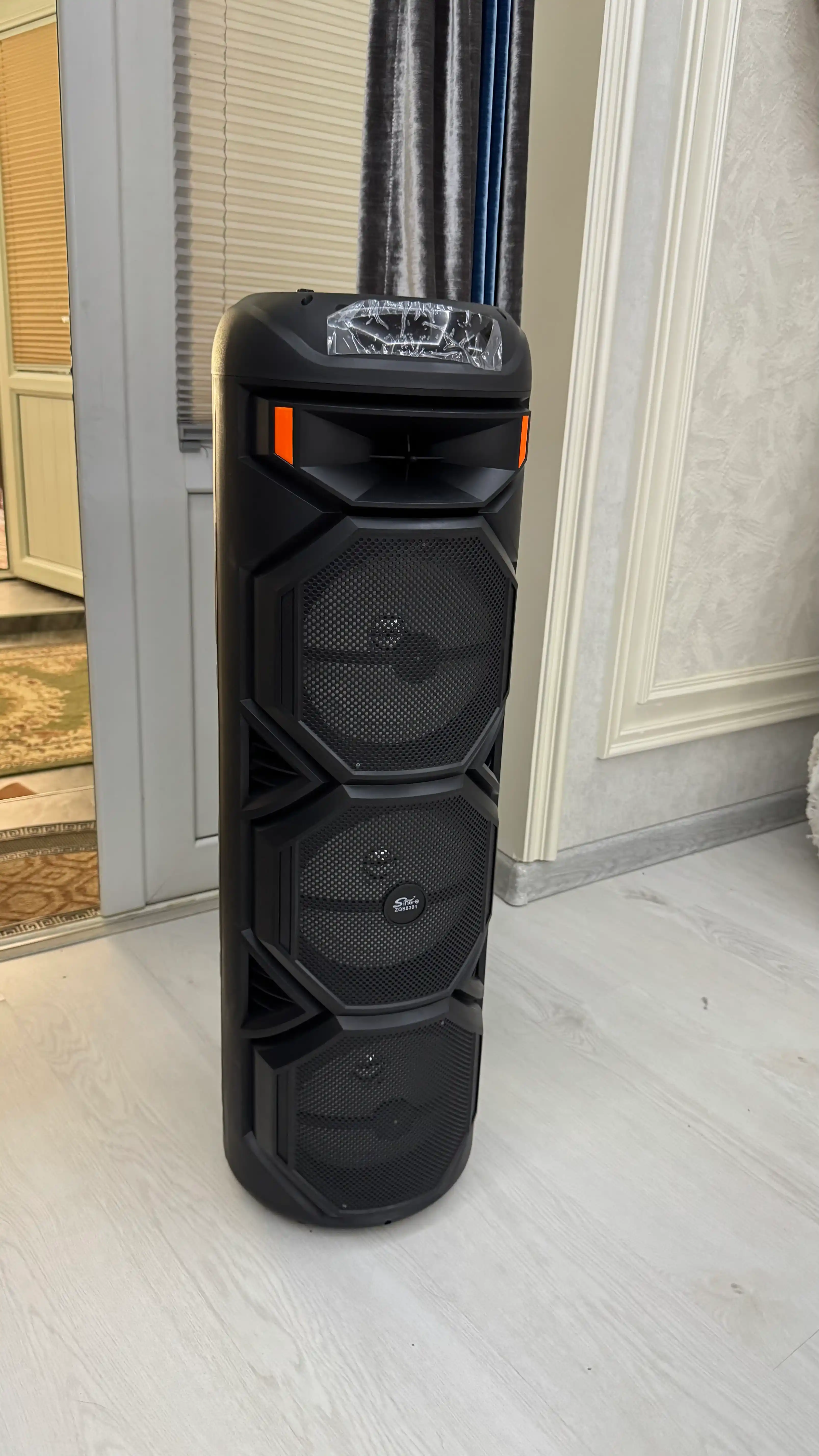 Karaoke kolonka, Bluetooth, simsiz mikrofonli, RGB chiroqli, 90×30 sm