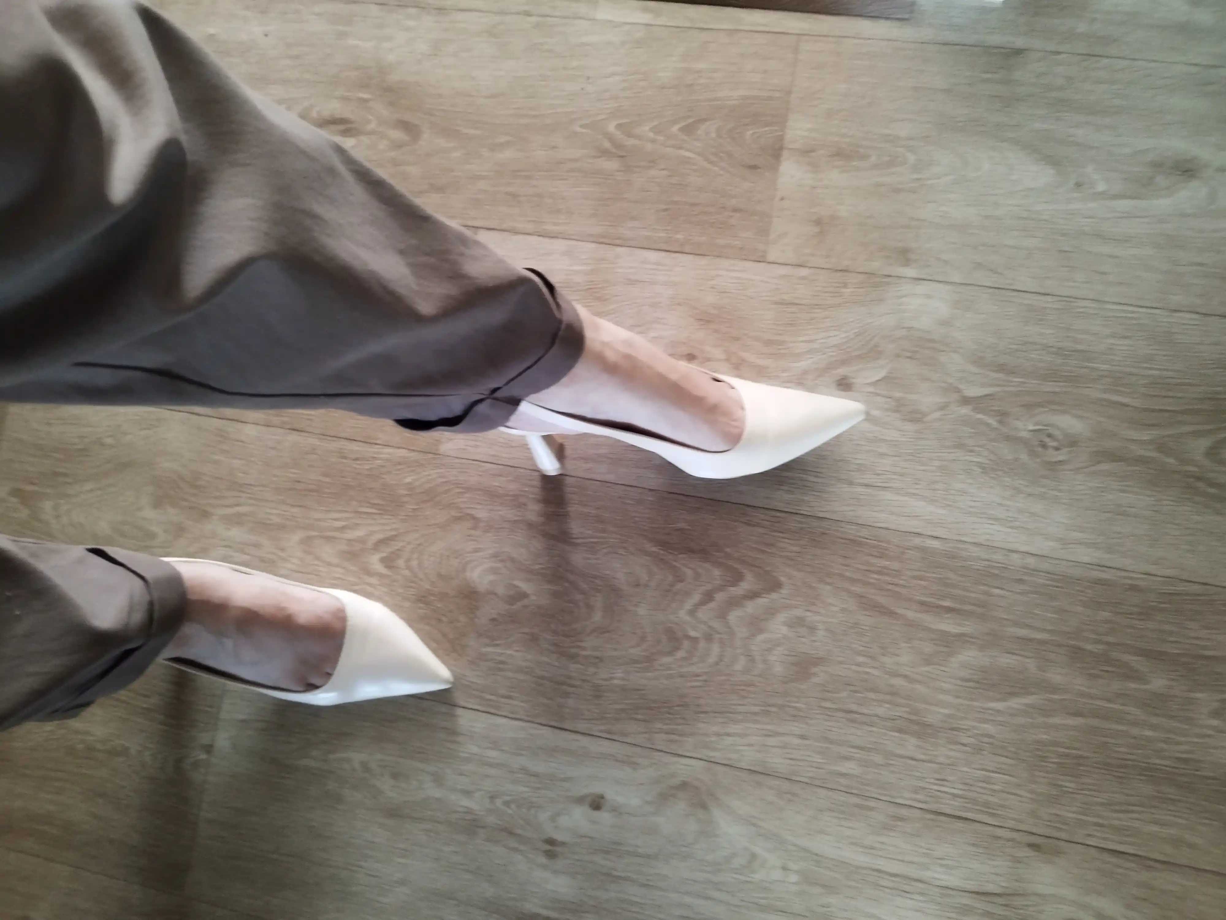 Ayollar uchun nafis slingback tufli 36-42