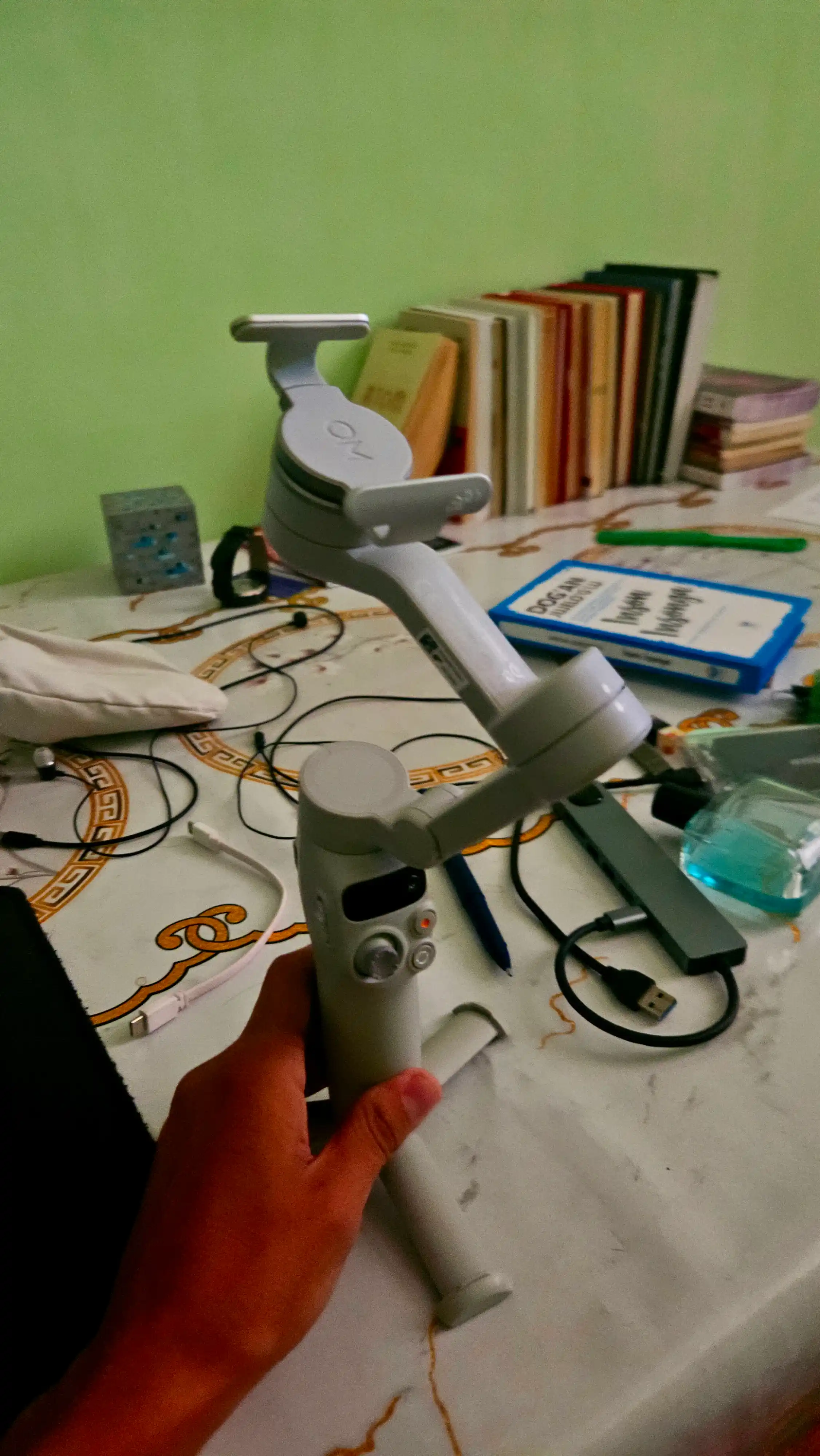 Dji Osmo Mobile 7, 8 telefon stabilizatori