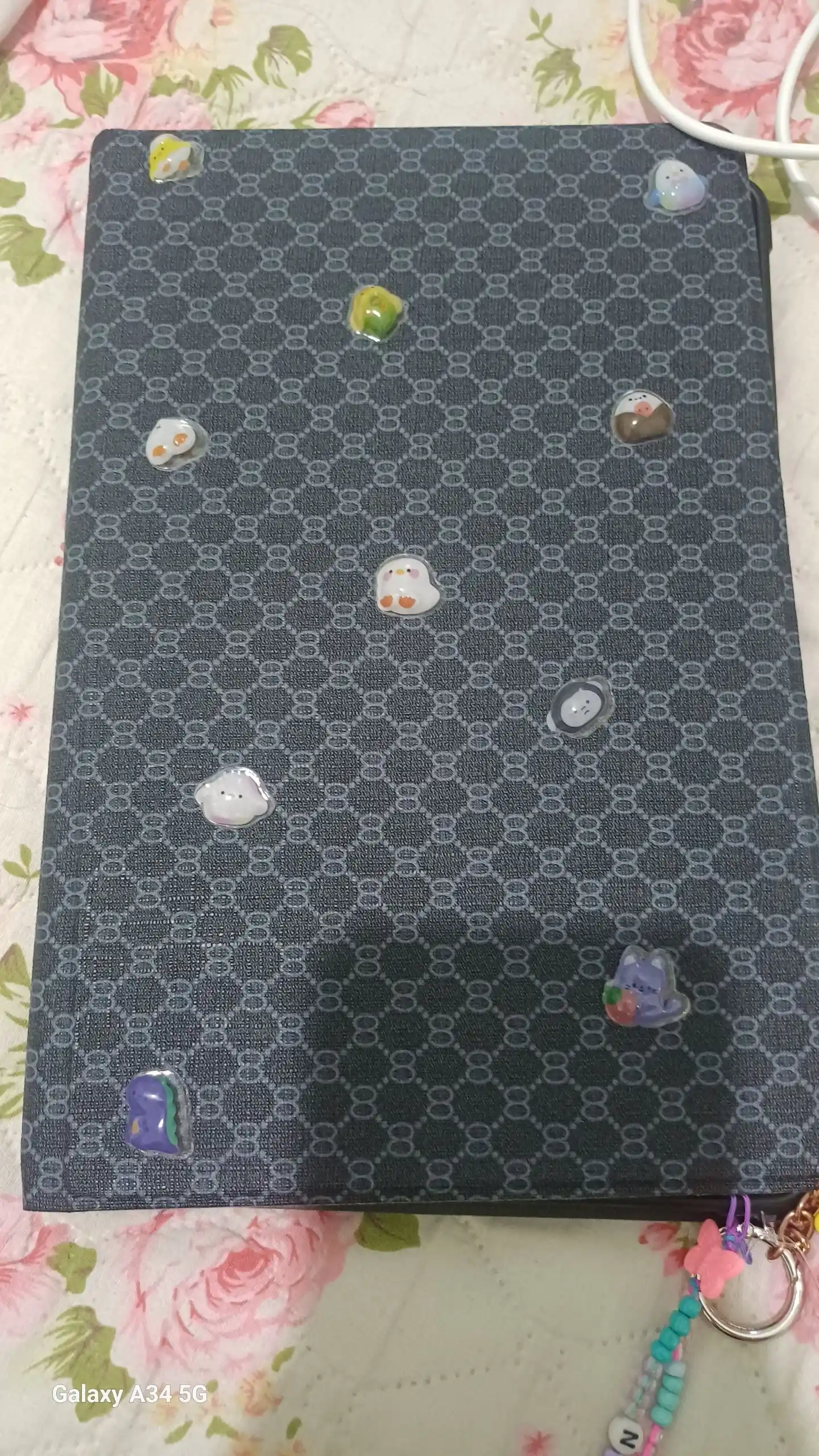Telefon va kompyuterlar uchun 3D stikerlar to‘plami, nakleykalar, stikerlar