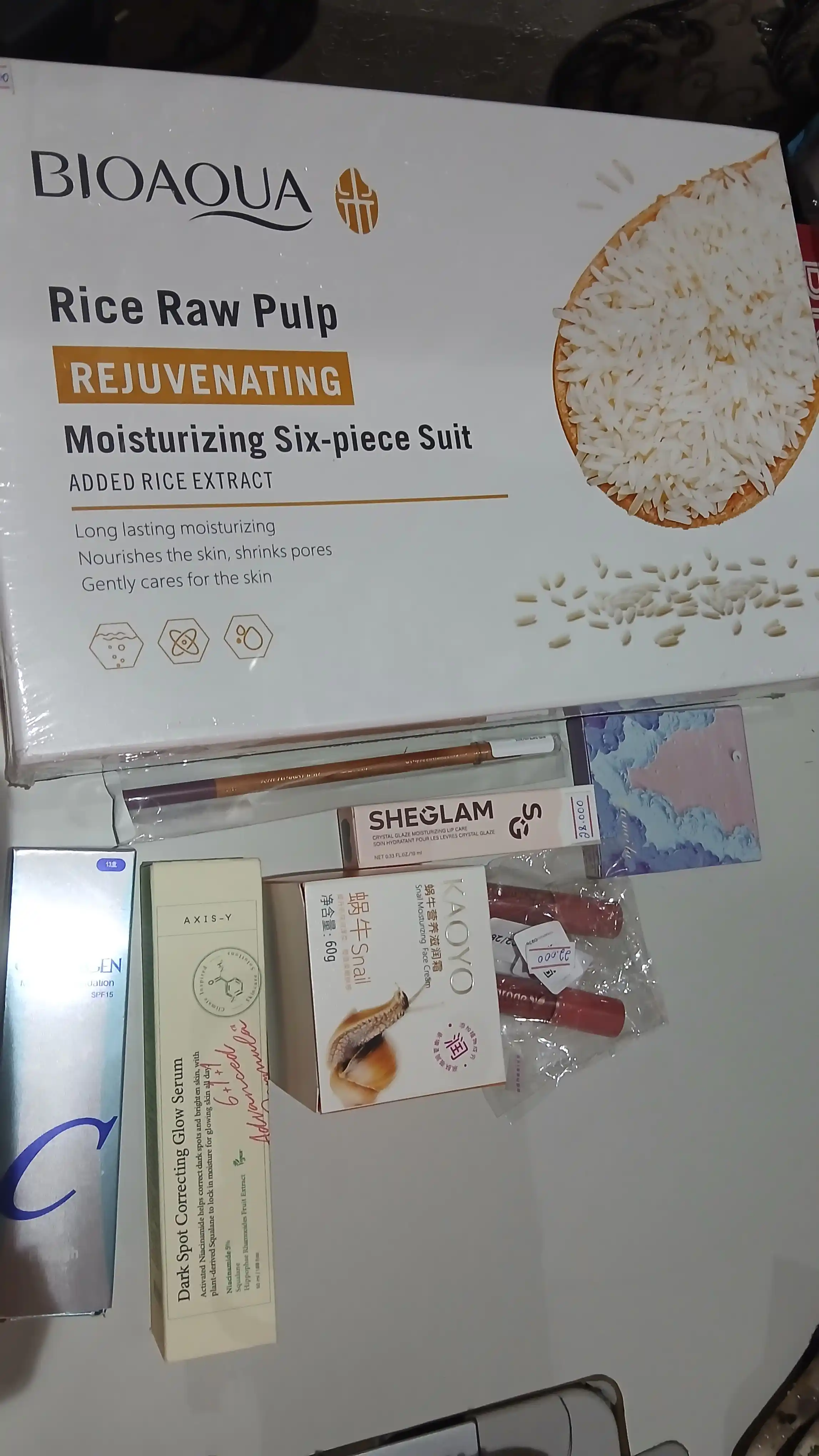 Tonal kremi Collagen, kollagen bilan, matli, SPF 15+, namlantiruvchi, 100 ml