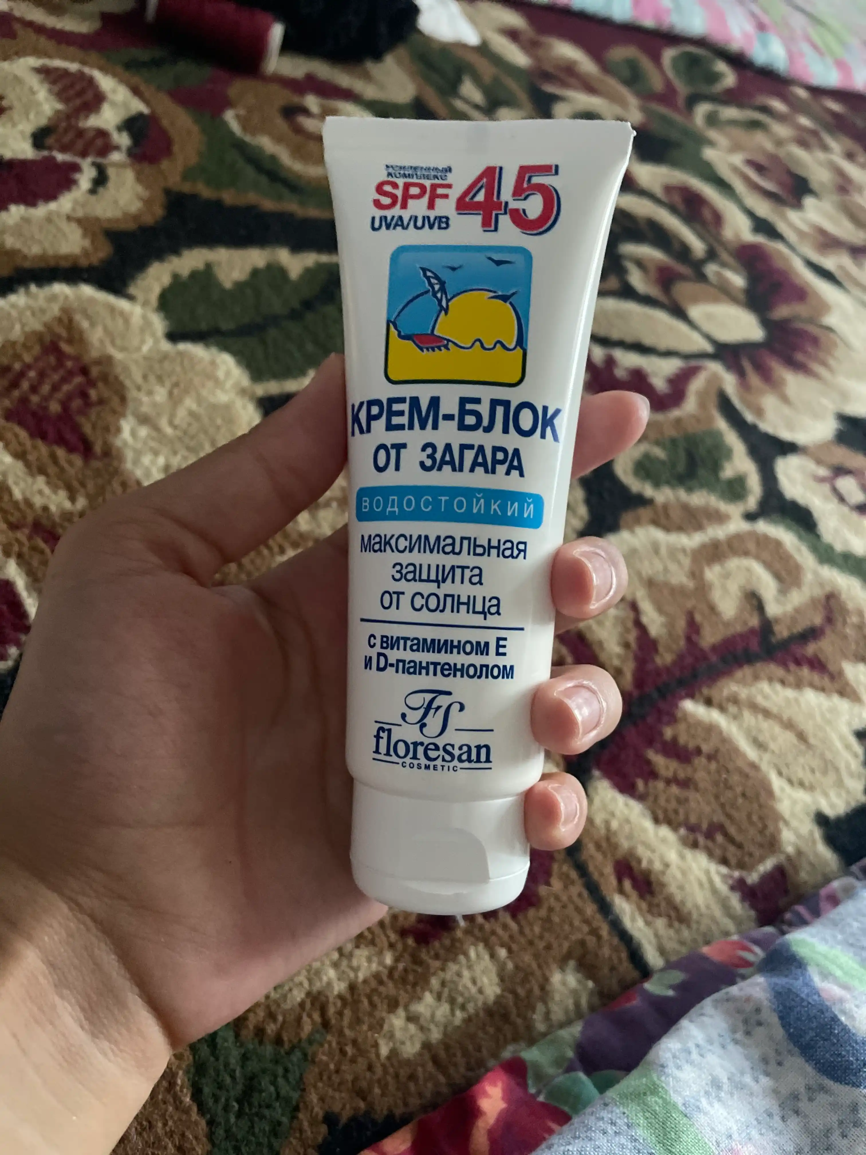 Quyoshdan himoyalovchi krem-blok Floresan SPF 45, 60 ml F-113