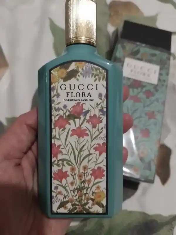 Gucci Flora, 100 мл, женский парфюм, стойкость 1–2 дня