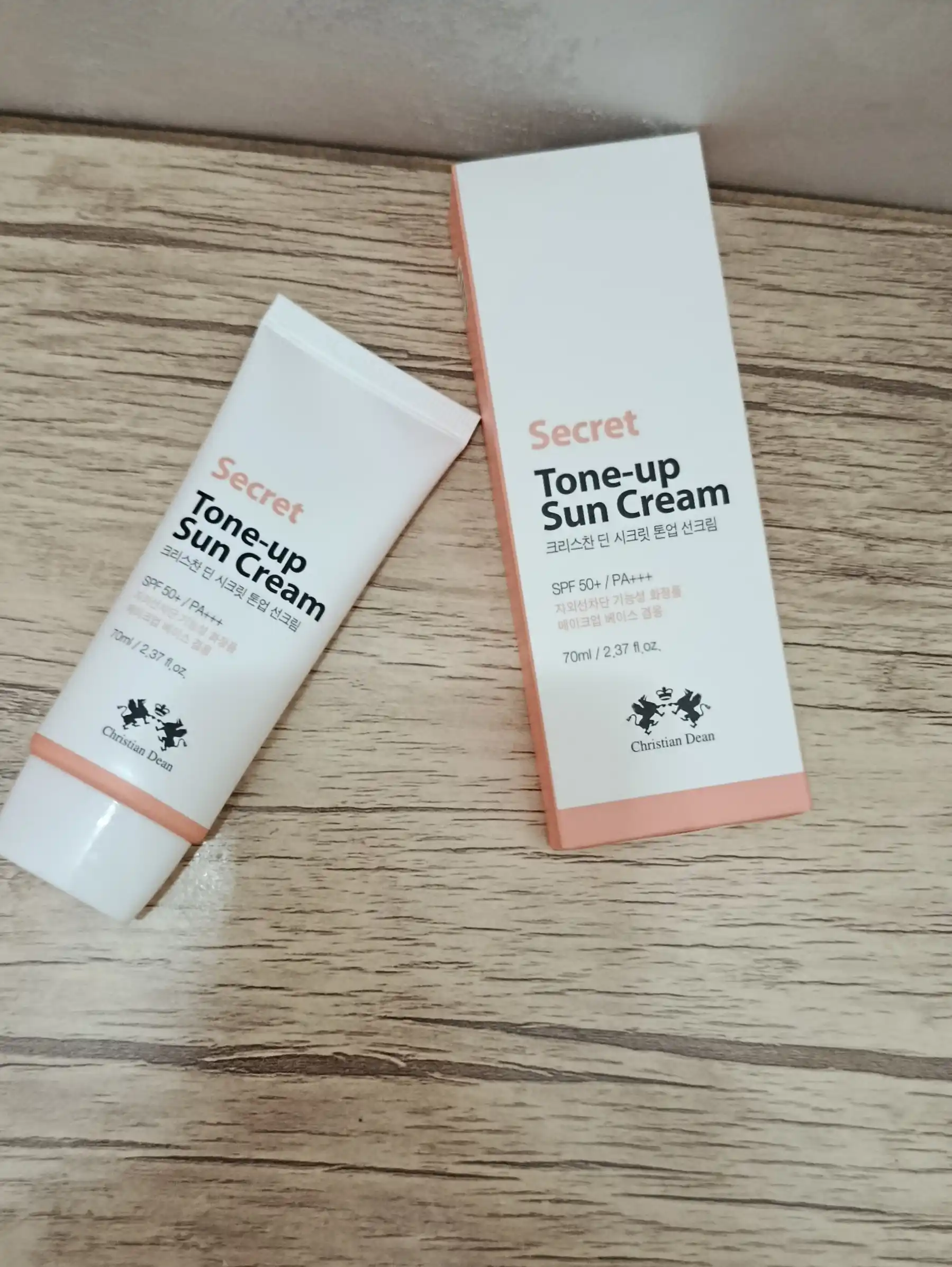 Christian Dean Secret Tone-Up Sun Cream SPF50+ quyoshdan himoya qiluvchi krem